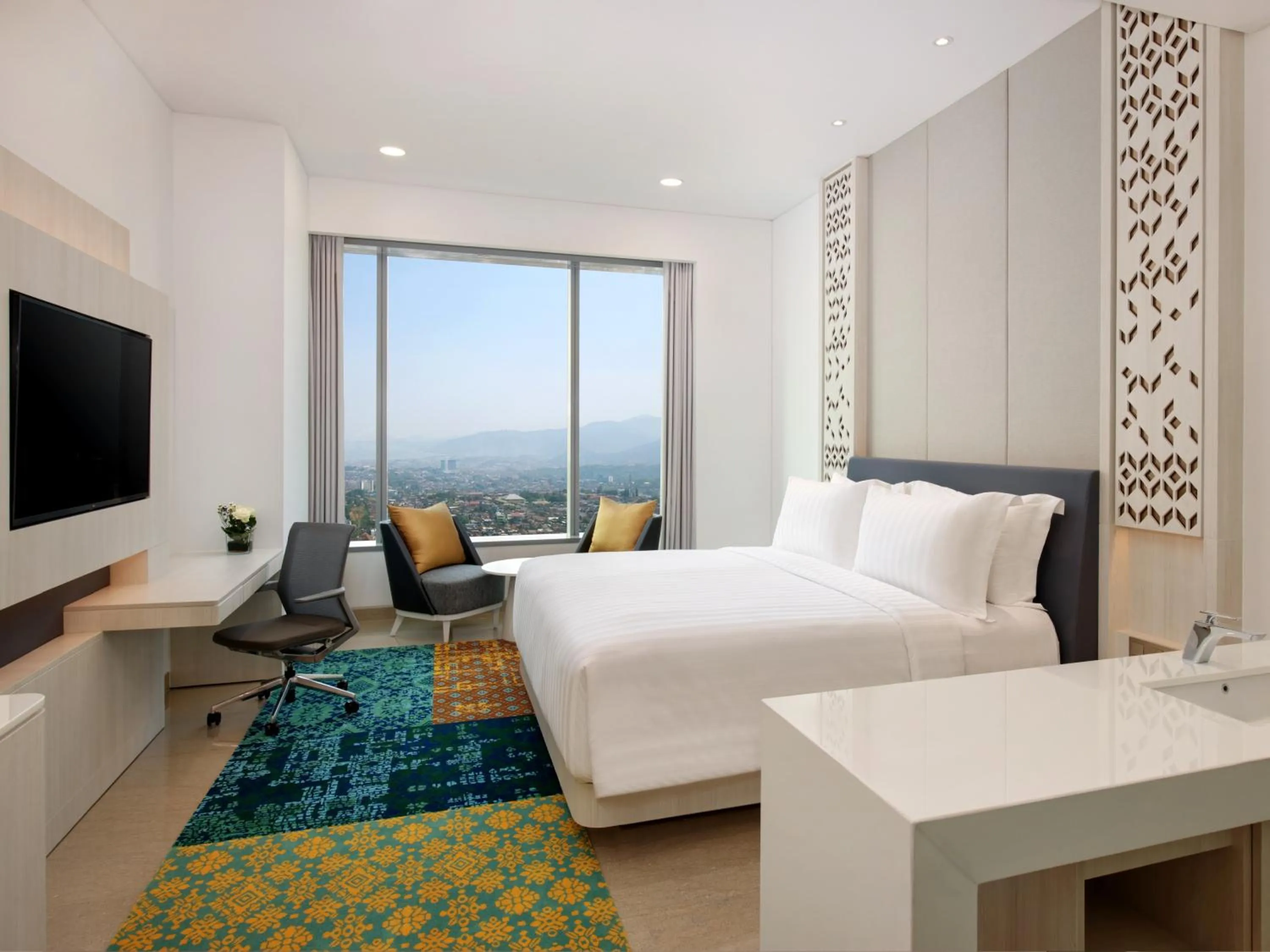 Bed in Grand Mercure Lampung