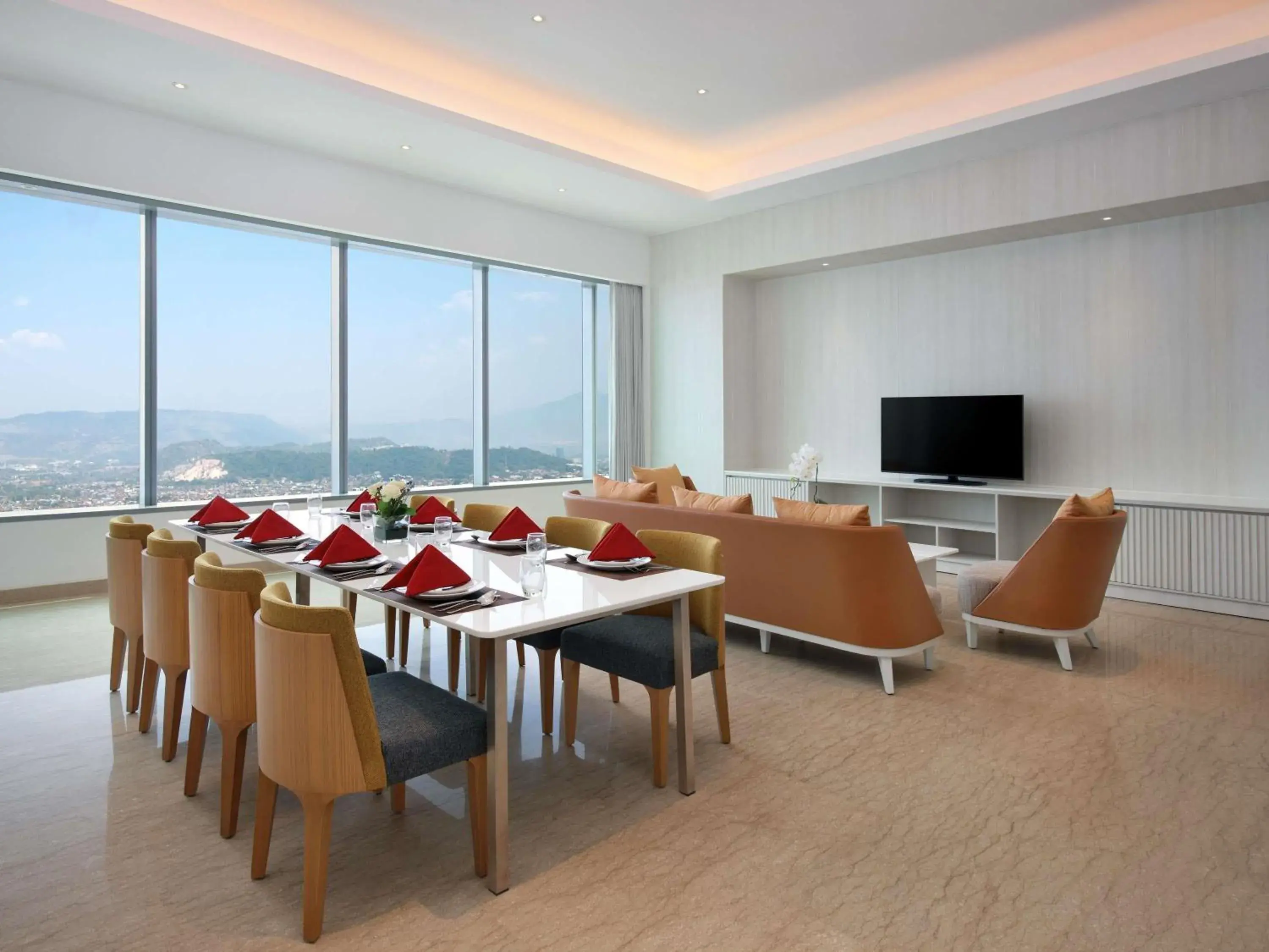 Bedroom in Grand Mercure Lampung Bedroom in Grand Mercure Lampung