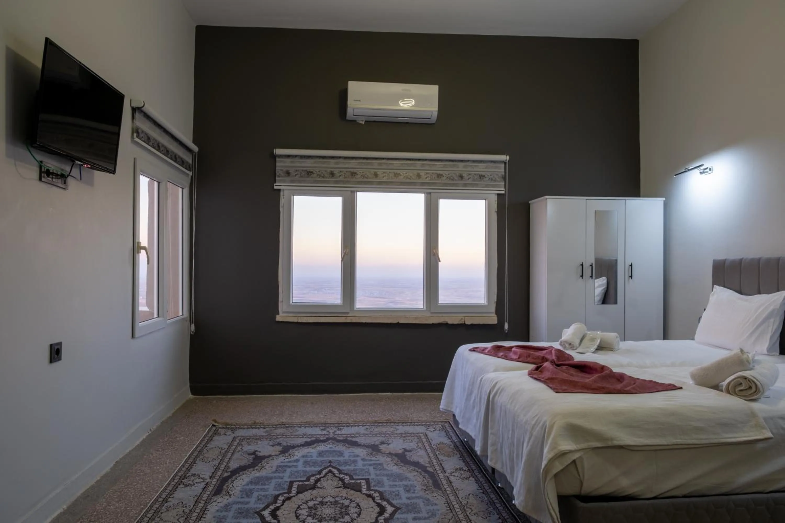 Photo of the whole room, Bed in ELYANS KONAĞI