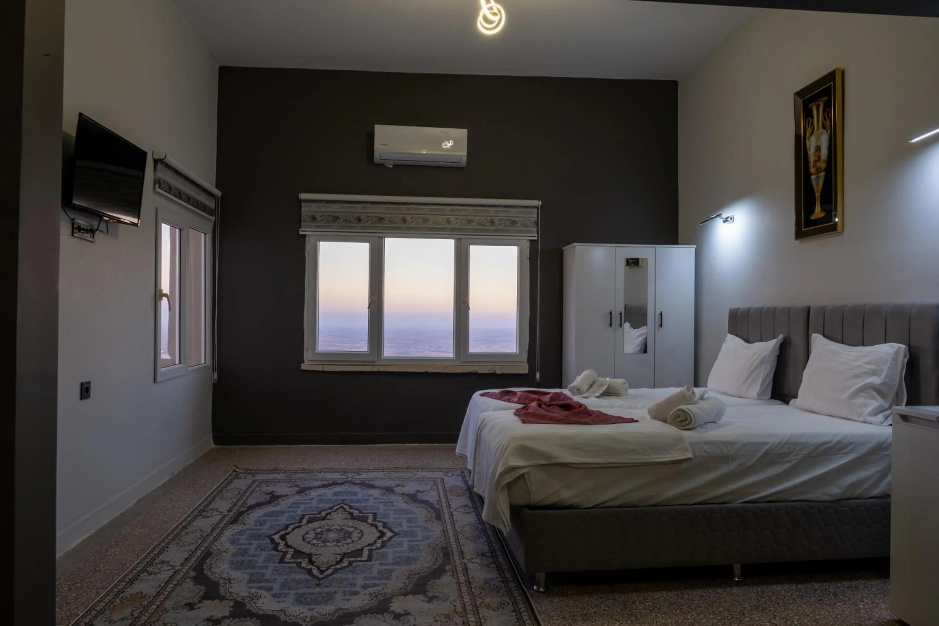 Photo of the whole room, Bed in ELYANS KONAĞI