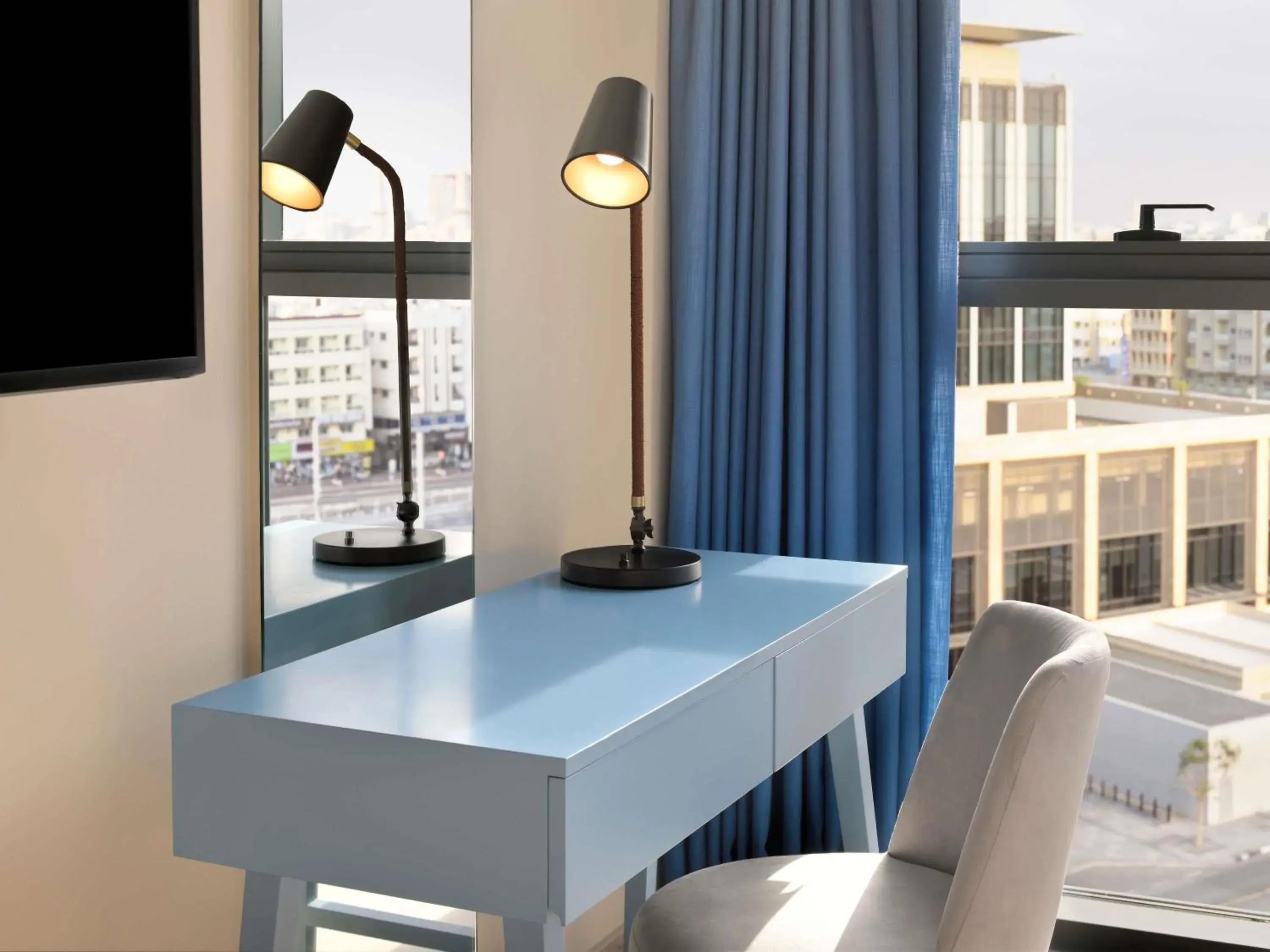 Bedroom in Mercure Dubai Deira Bedroom in Mercure Dubai Deira