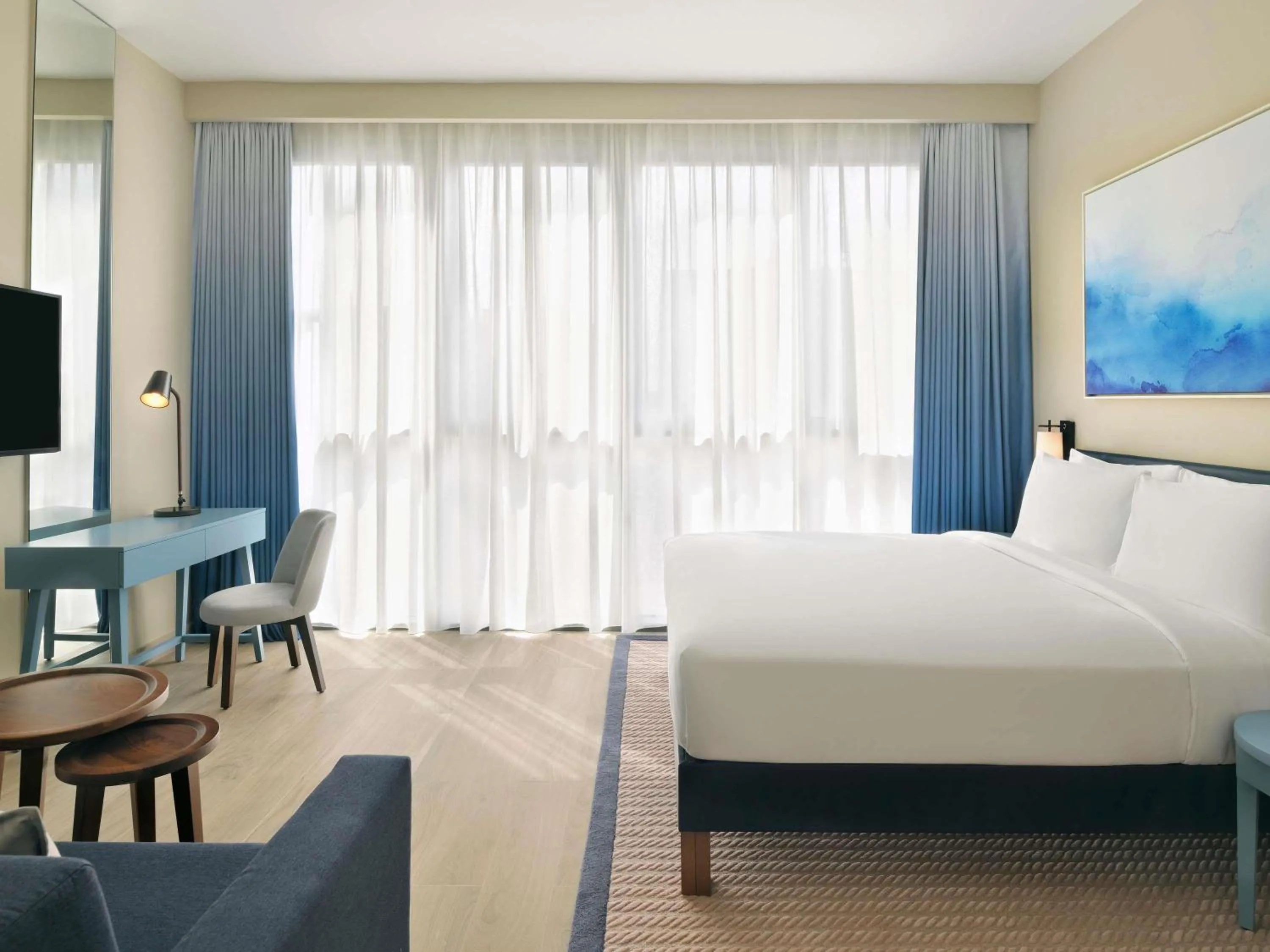 Bedroom, Bed in Mercure Dubai Deira