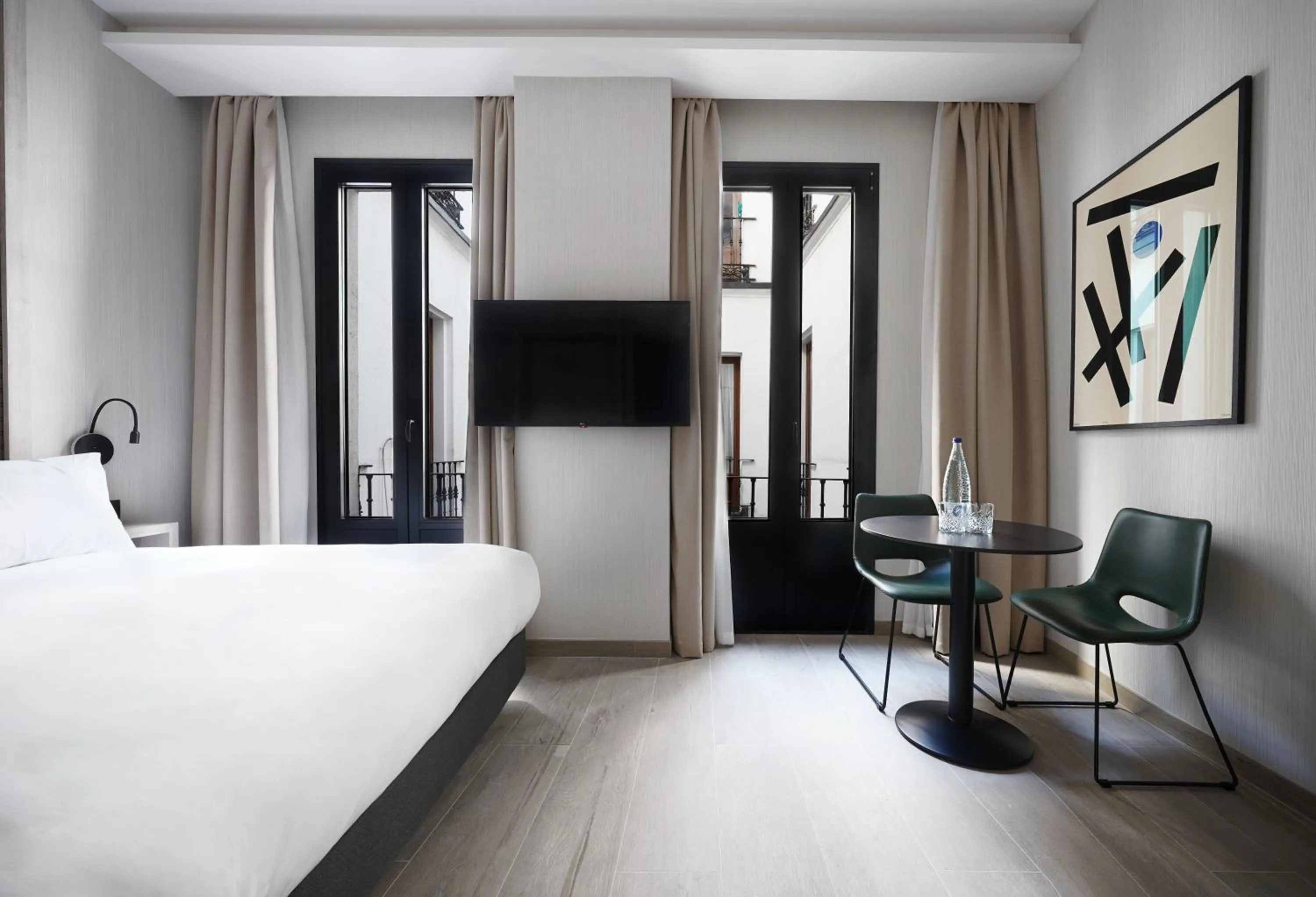 Photo of the whole room, Bed in Numa Madrid Luna