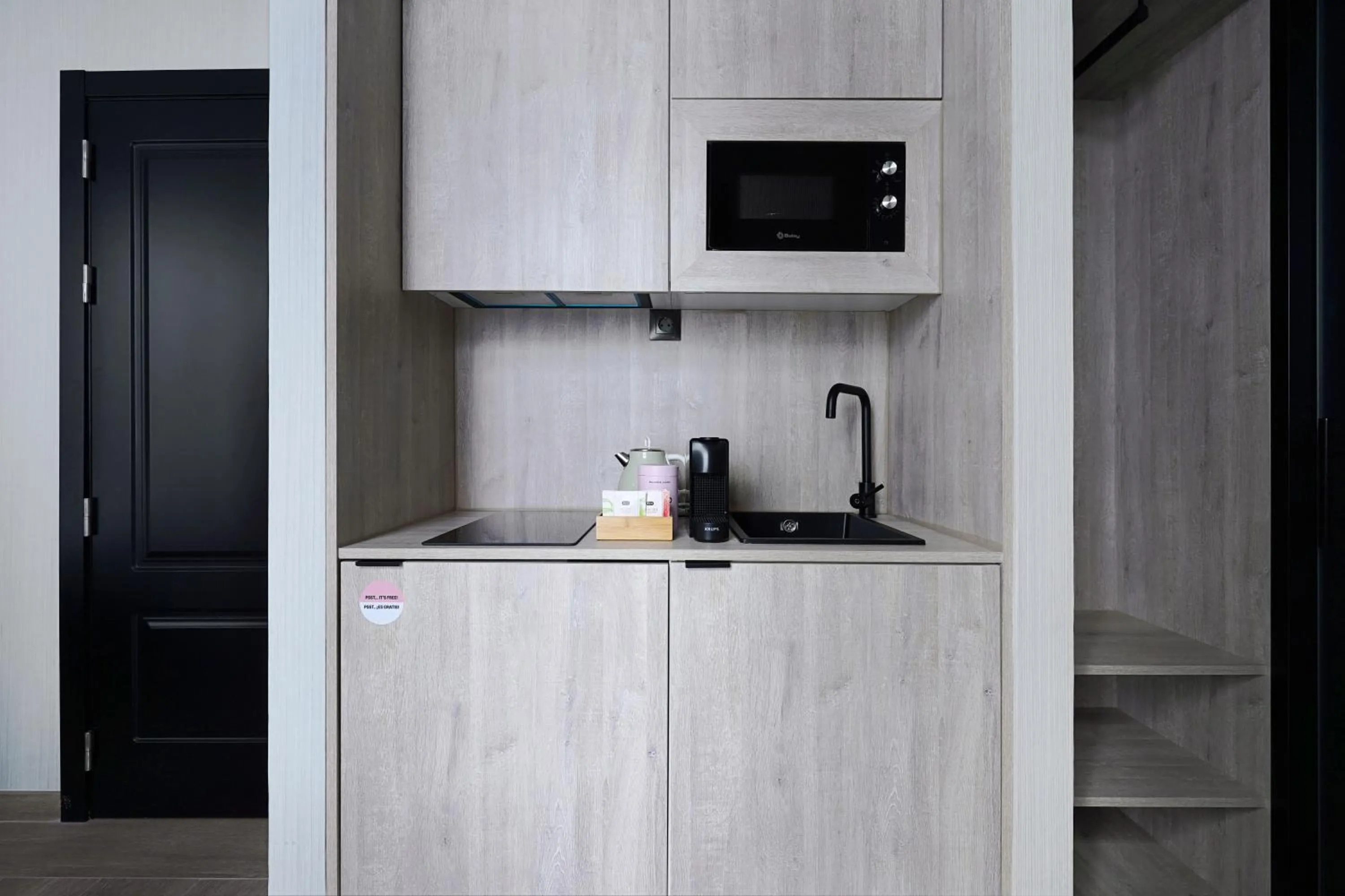 Kitchen or kitchenette in Numa Madrid Luna
