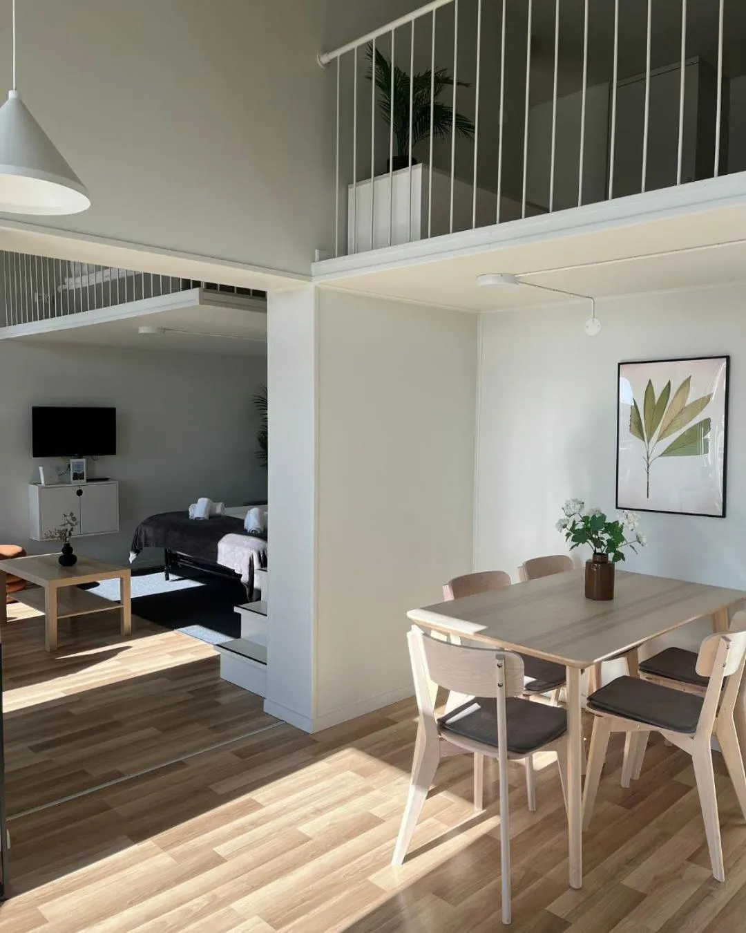 TV and multimedia in Waterfront Cabins