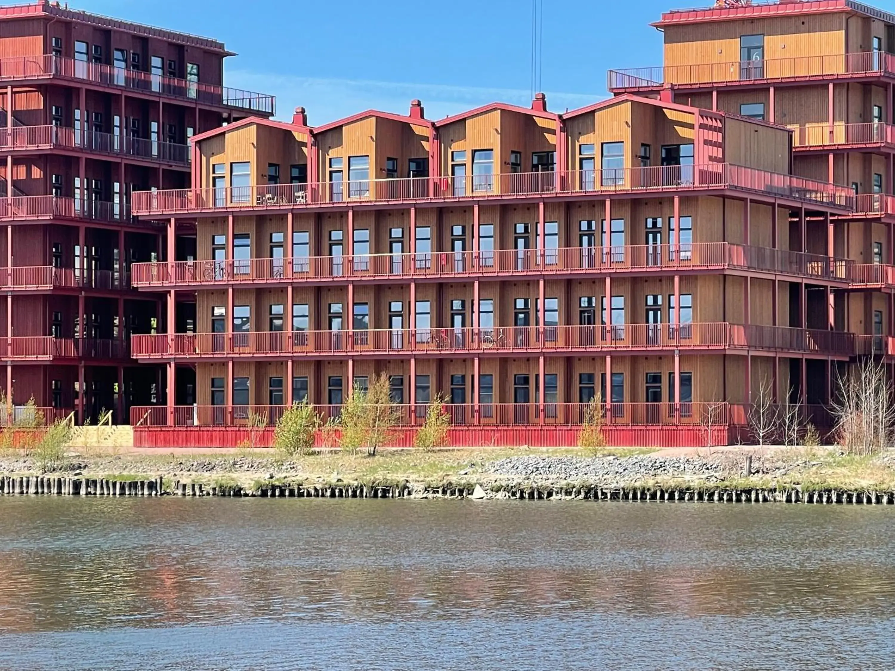 Property building in Waterfront Cabins Property building in Waterfront Cabins
