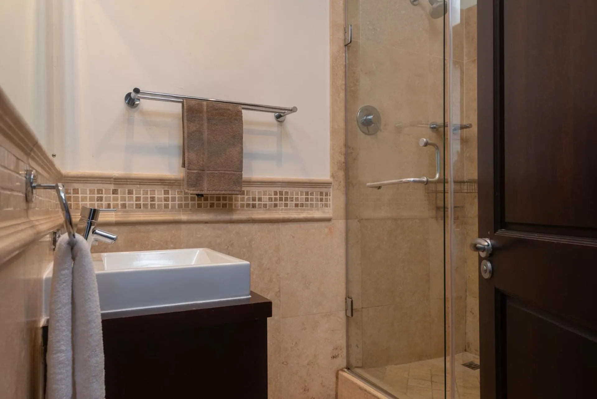 Shower in Ballito Manor View 601