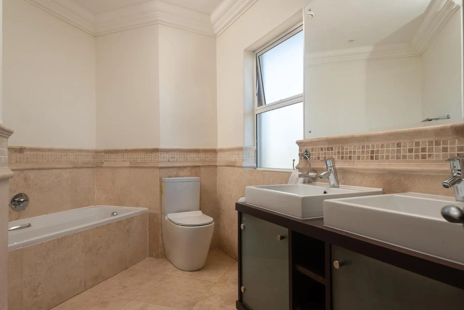 Toilet in Ballito Manor View 601