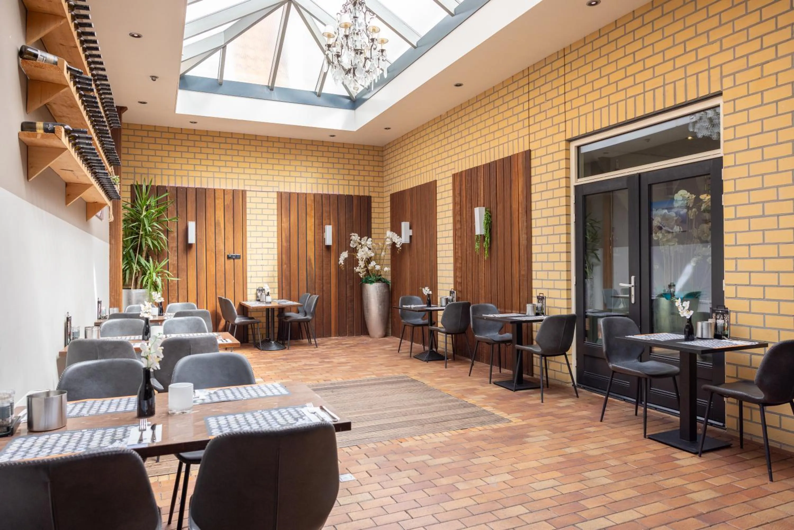 Restaurant/places to eat in Fletcher Hotel - Restaurant de Cooghen