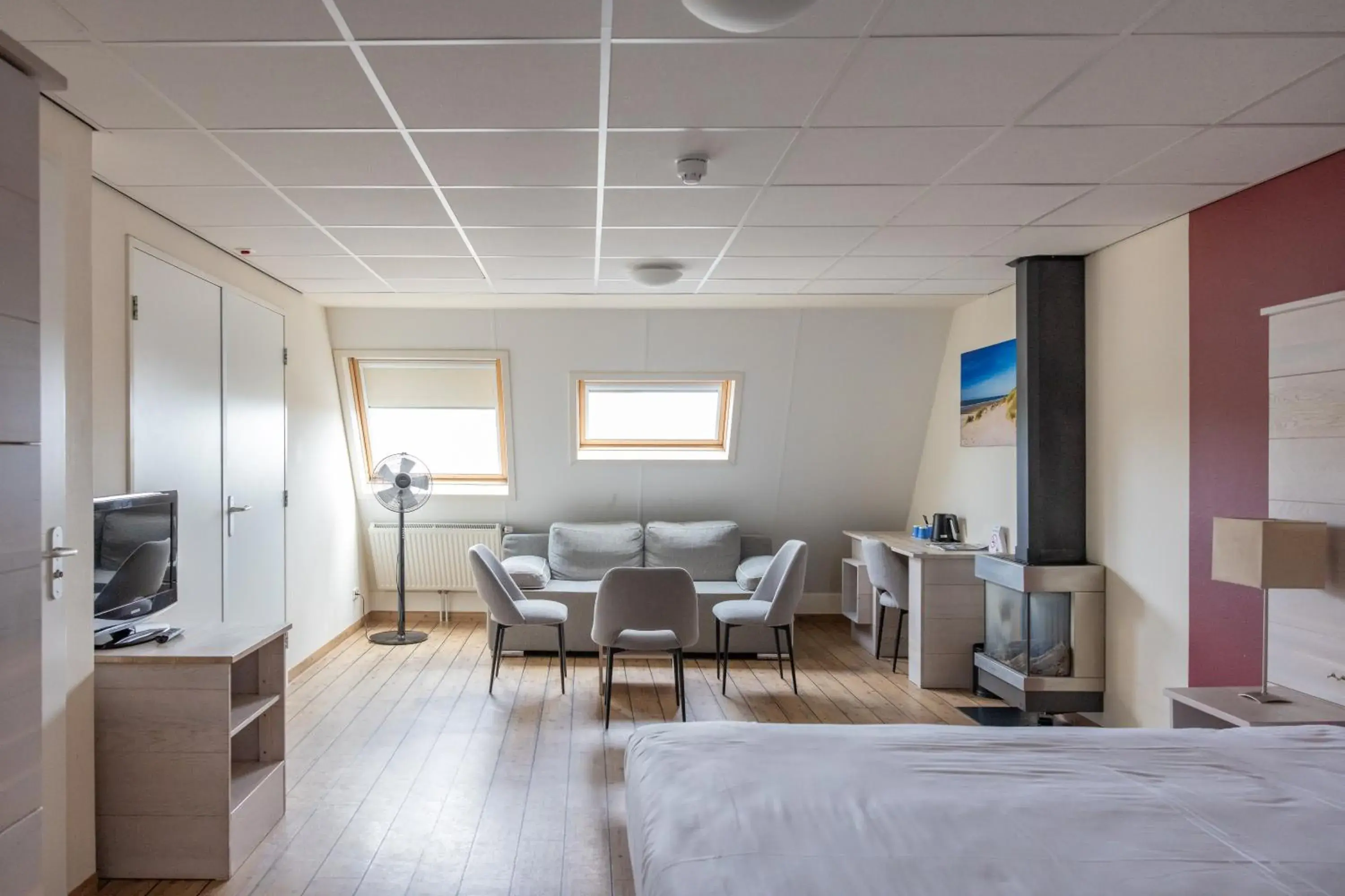 Seating area, Bed in Fletcher Hotel - Restaurant de Cooghen Seating area, Bed in Fletcher Hotel - Restaurant de Cooghen