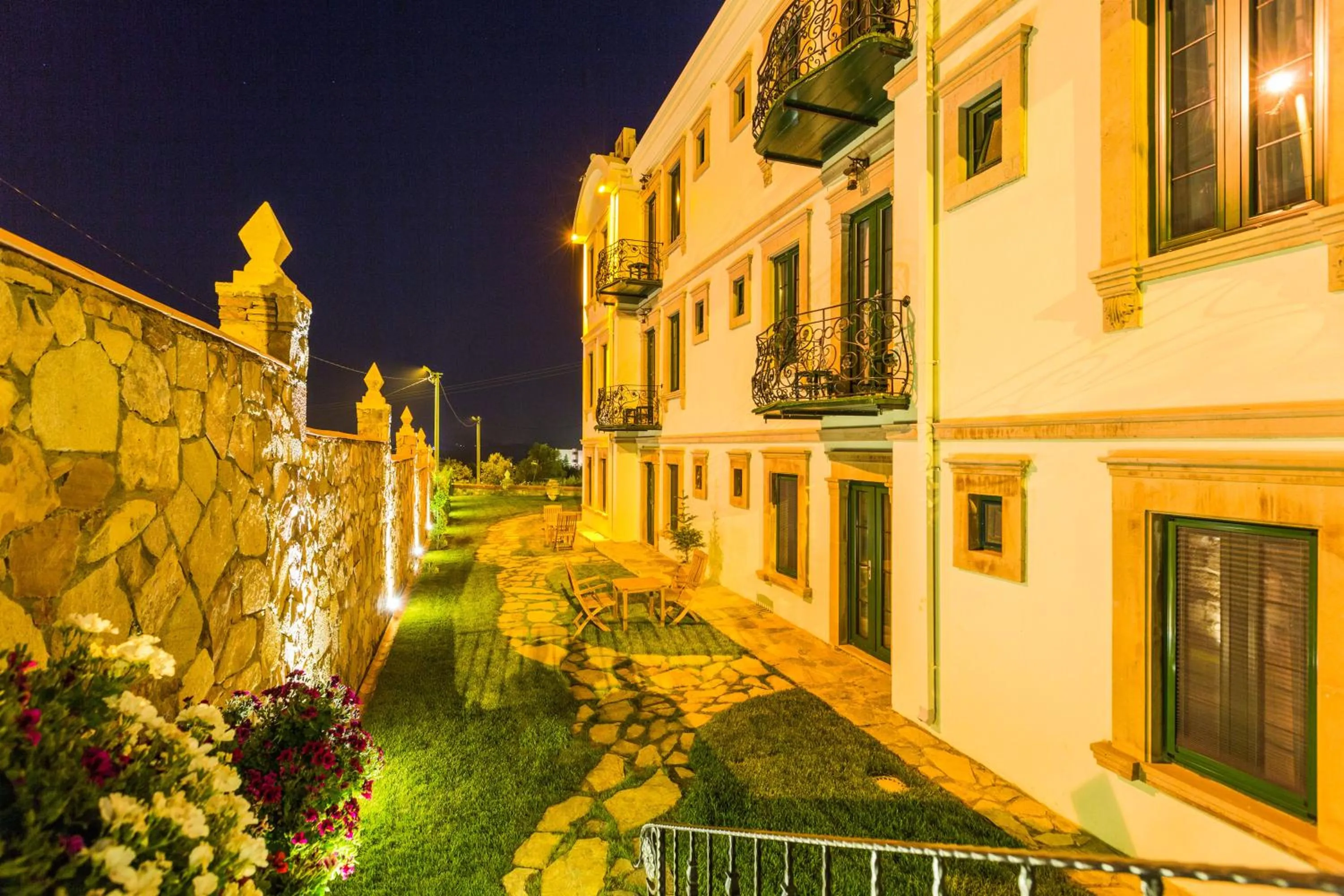 Garden view in Cunda Esen Hotel