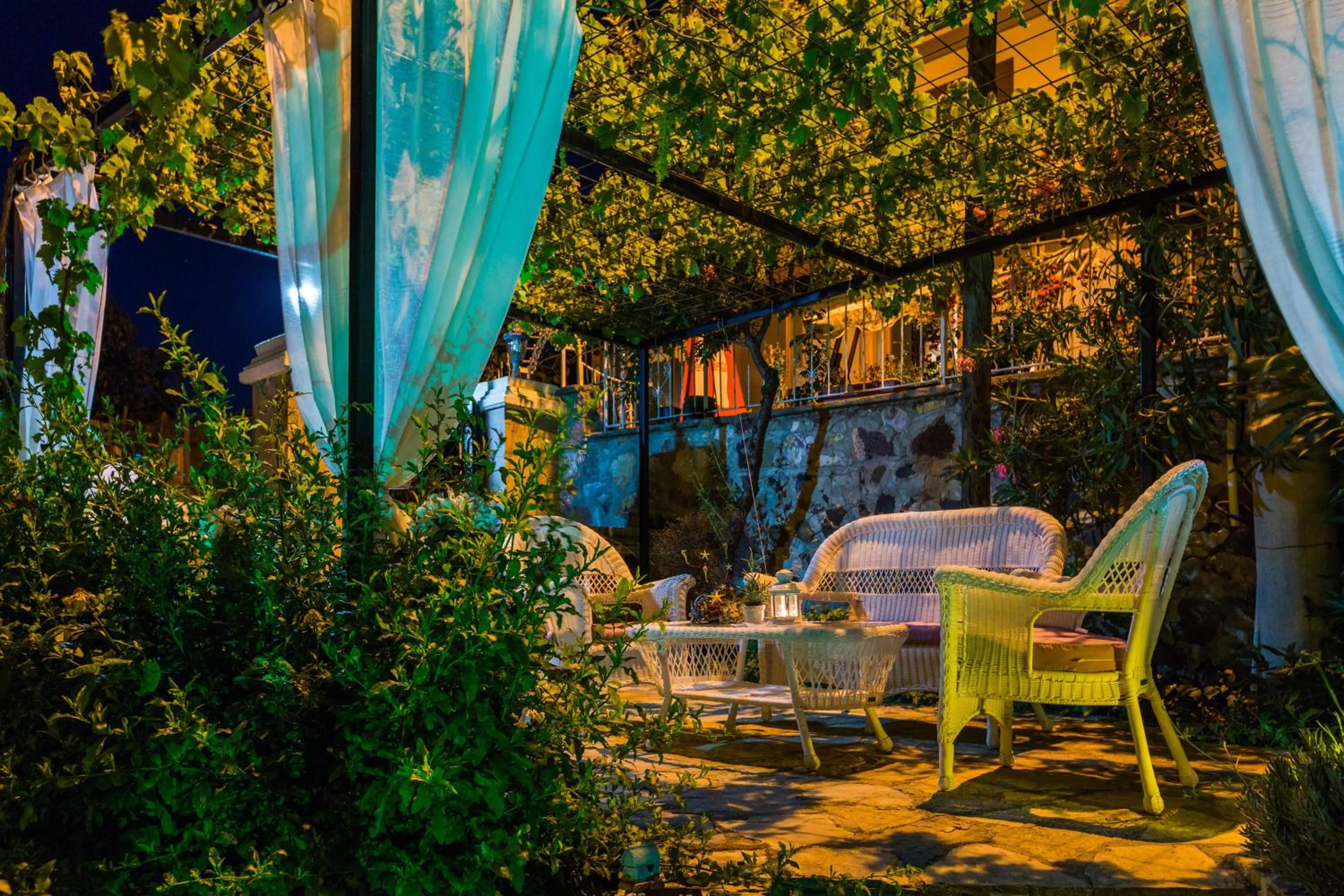 Garden in Cunda Esen Hotel