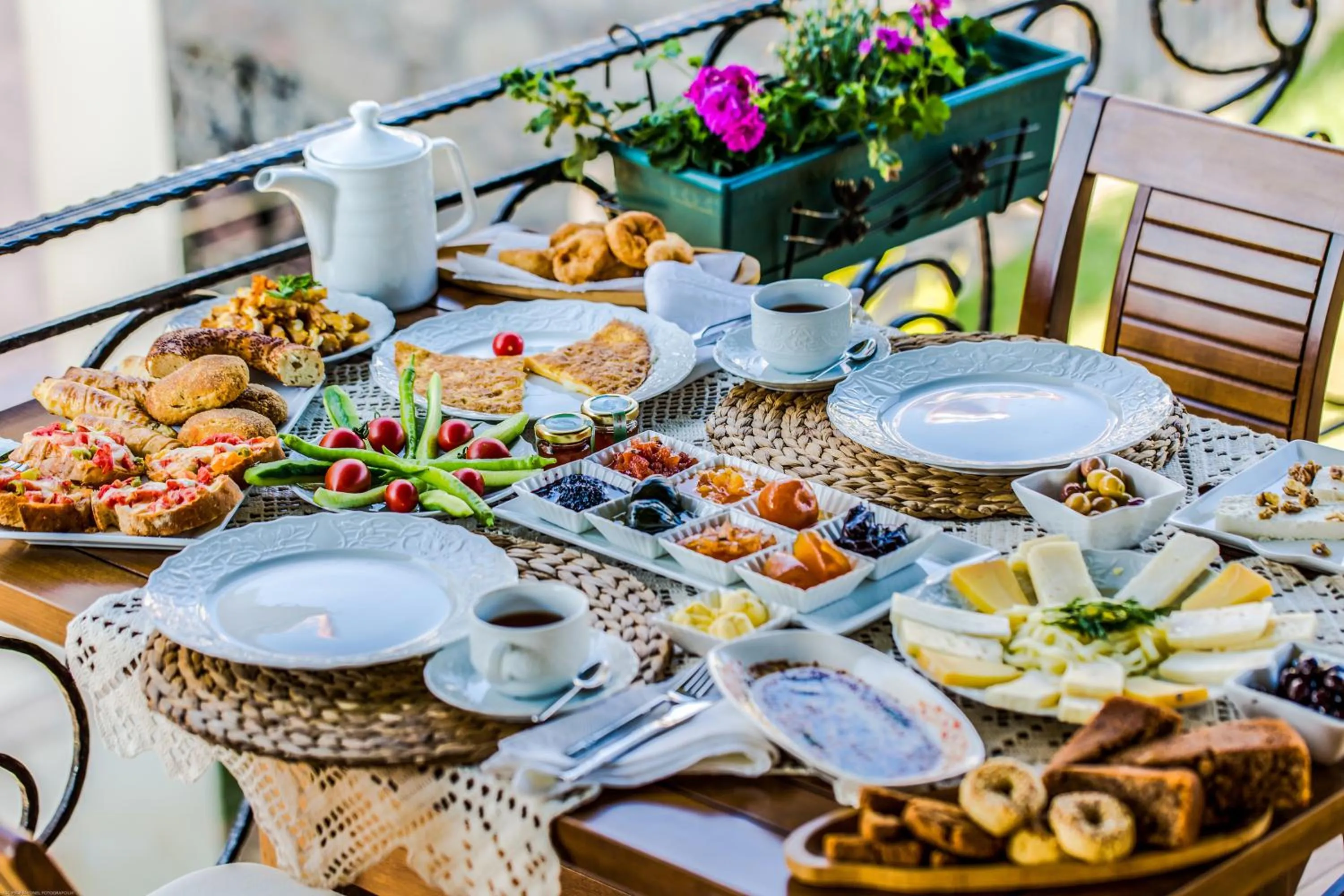 Buffet breakfast in Cunda Esen Hotel