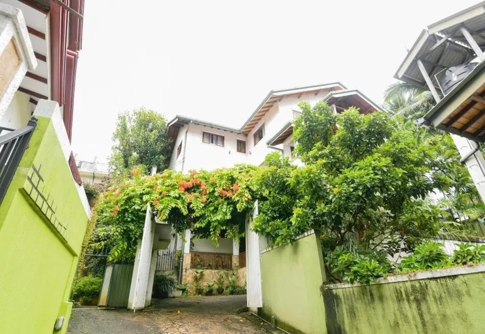 Property building in Grand Kandy Villa