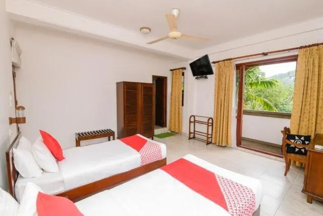 Bedroom, Bed in Grand Kandy Villa