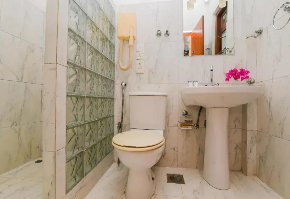 Shower in Grand Kandy Villa