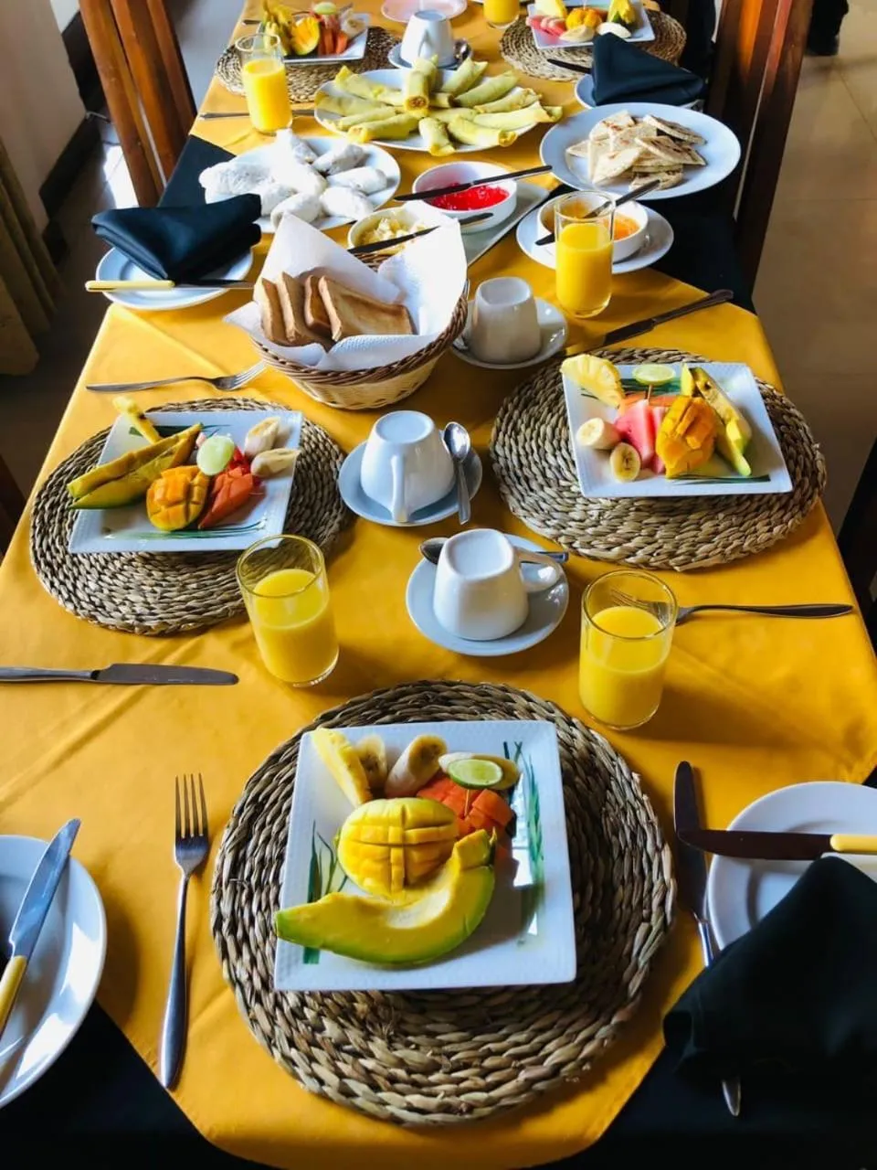Food and drinks in Grand Kandy Villa