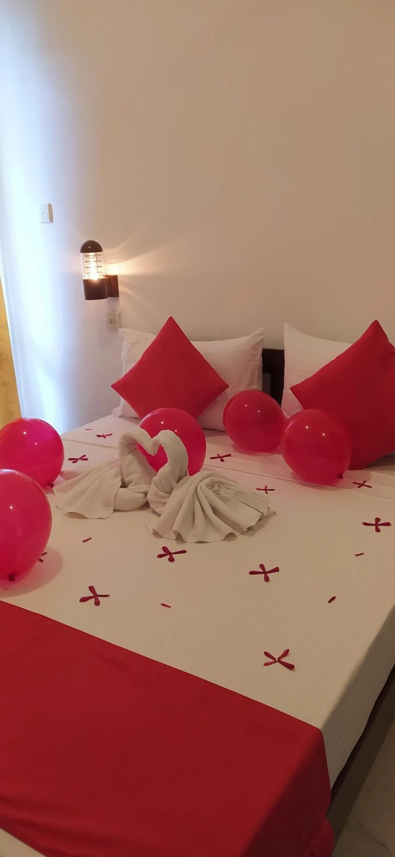 Bedroom, Bed in Grand Kandy Villa