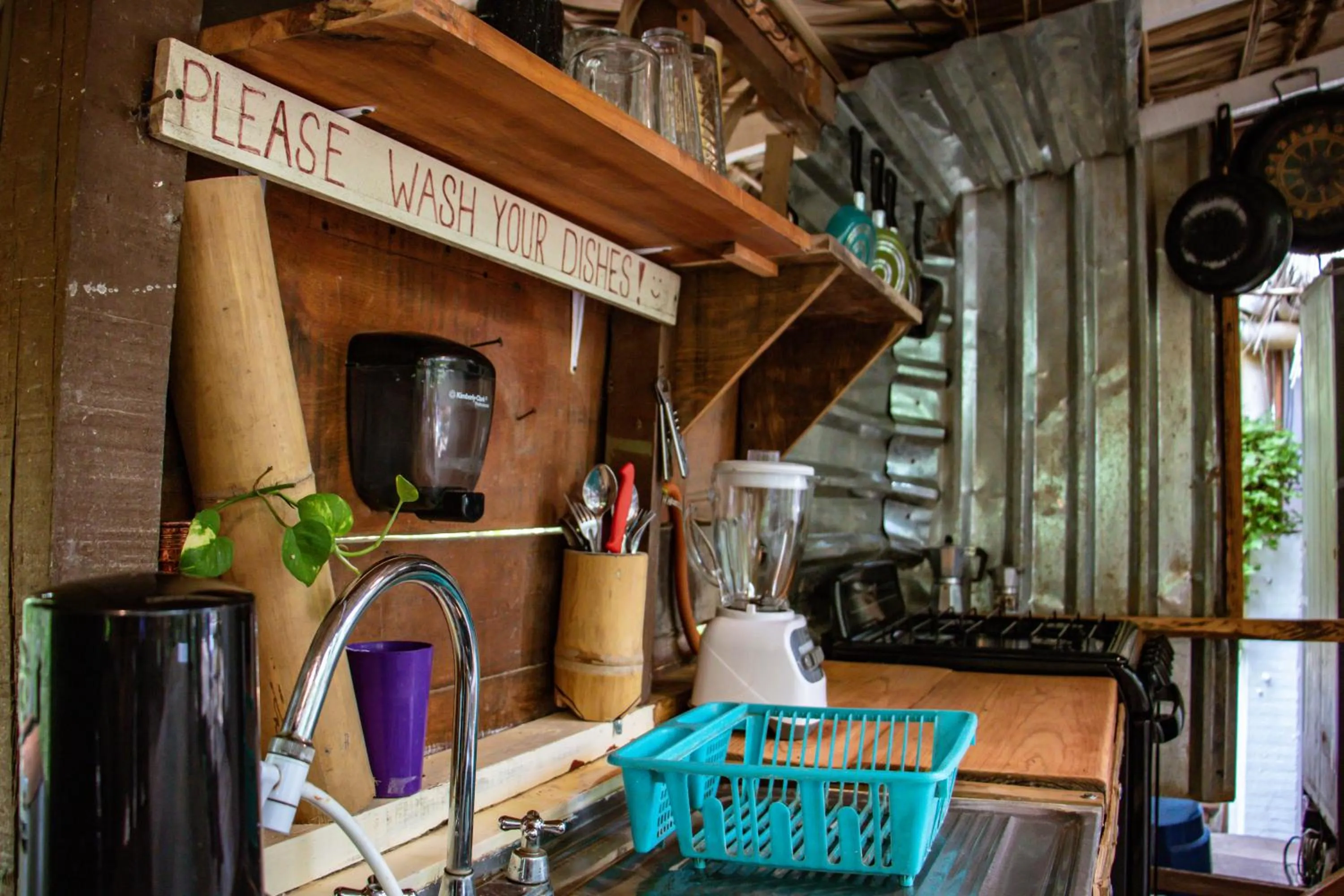 Communal kitchen in Posada Corazon Mazunte