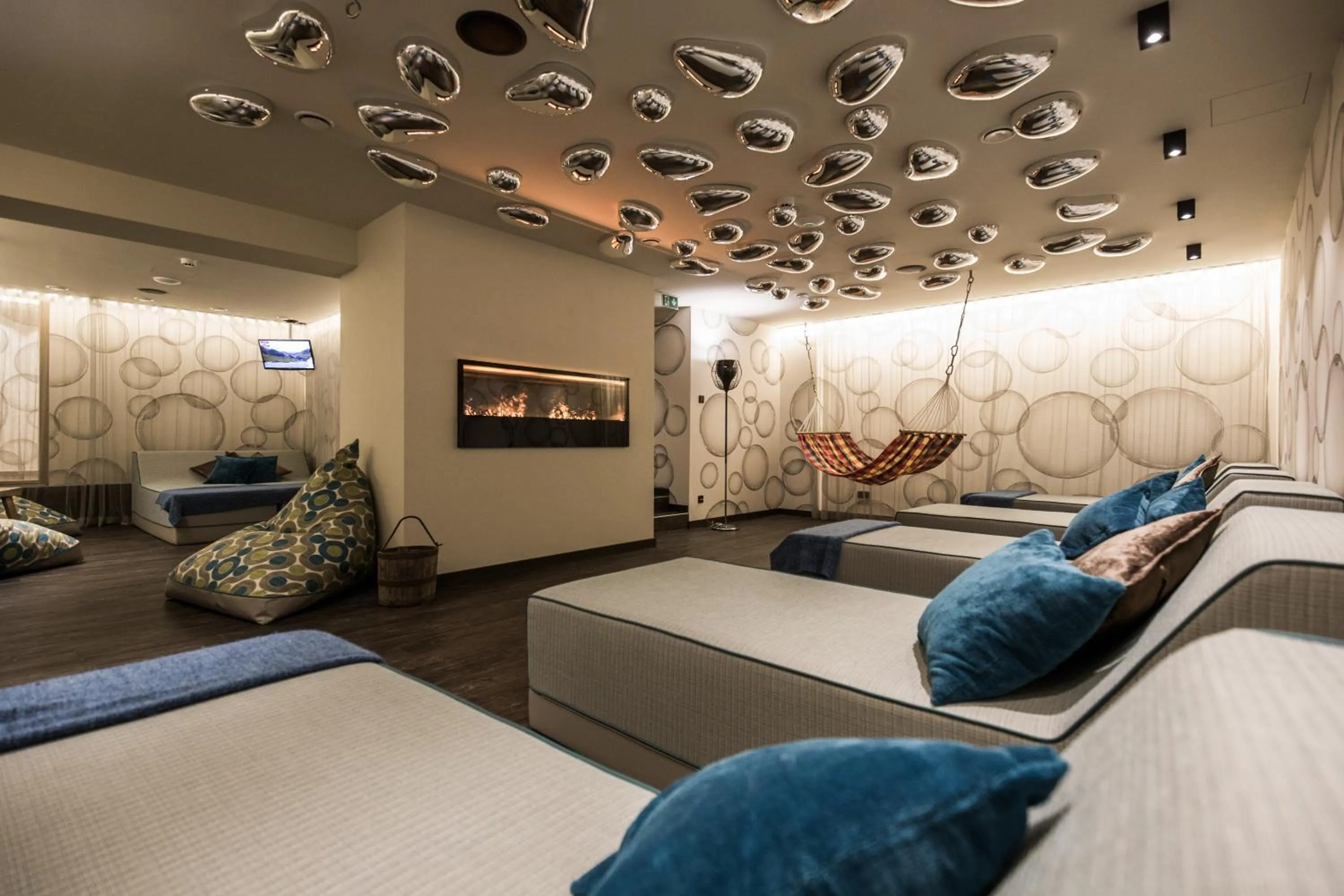 Spa and wellness centre/facilities, Bed in THOMSN Central Hotel & Appartements