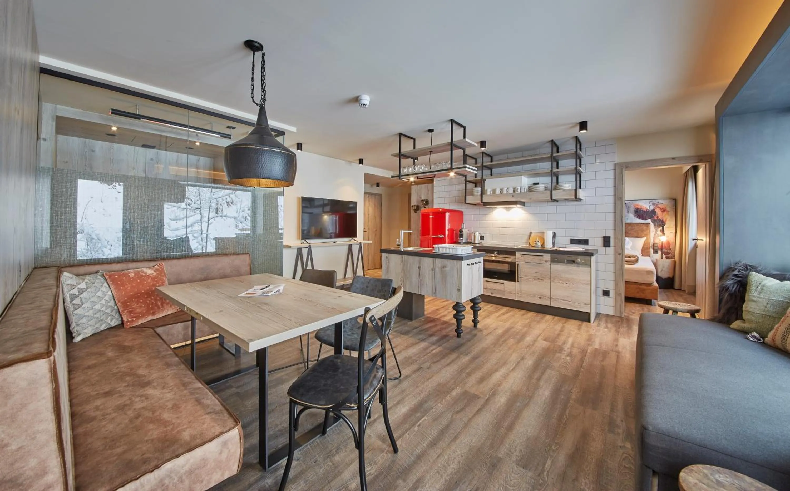 Kitchen or kitchenette in THOMSN Central Hotel & Appartements