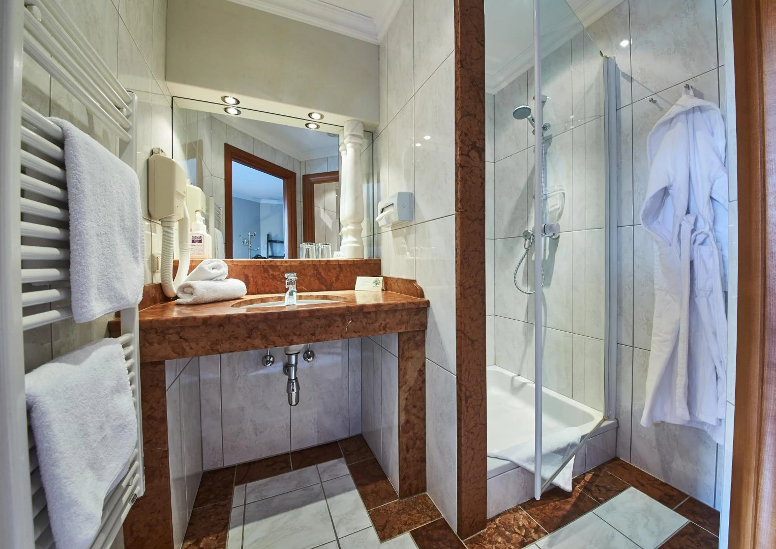 Photo of the whole room in THOMSN Central Hotel & Appartements