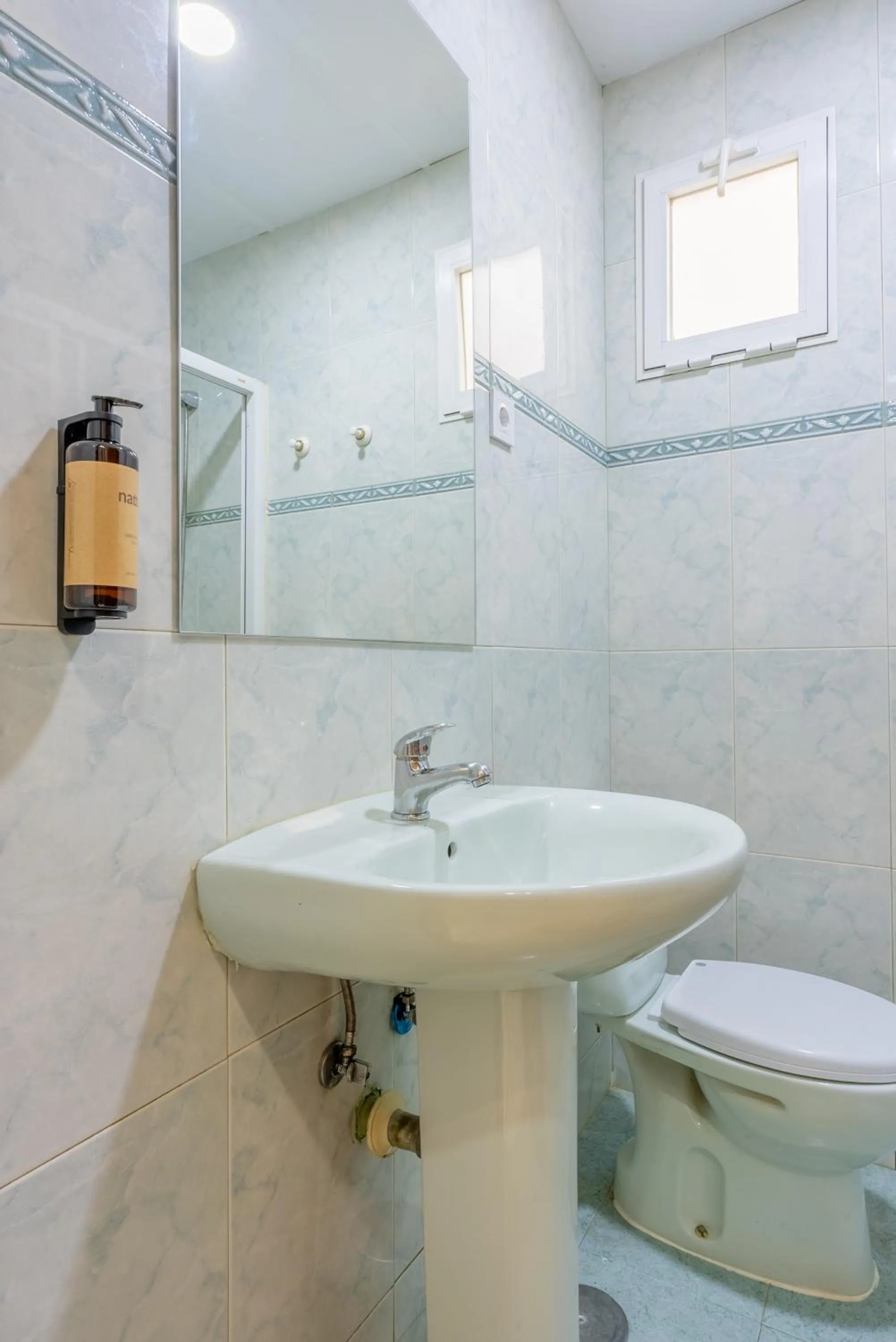 Bathroom in Ideal Hostel Madrid