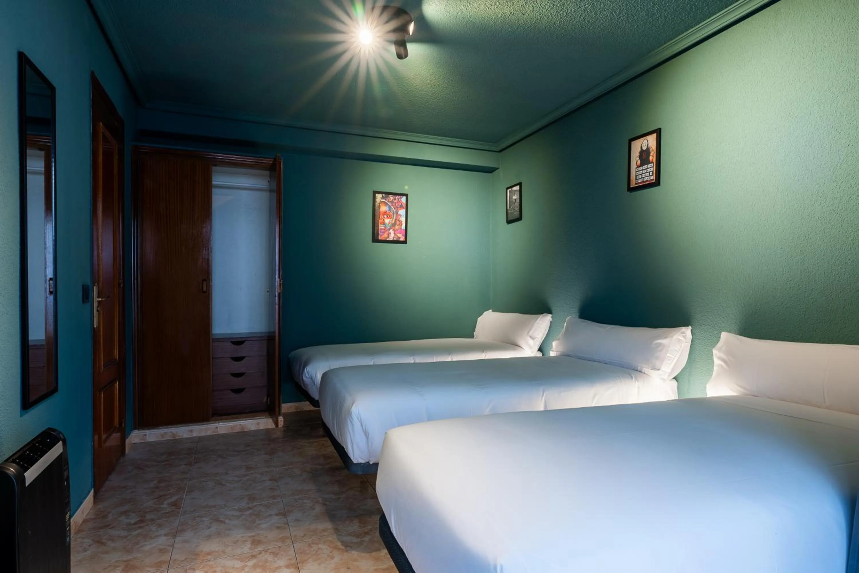 Bedroom in Ideal Hostel Madrid