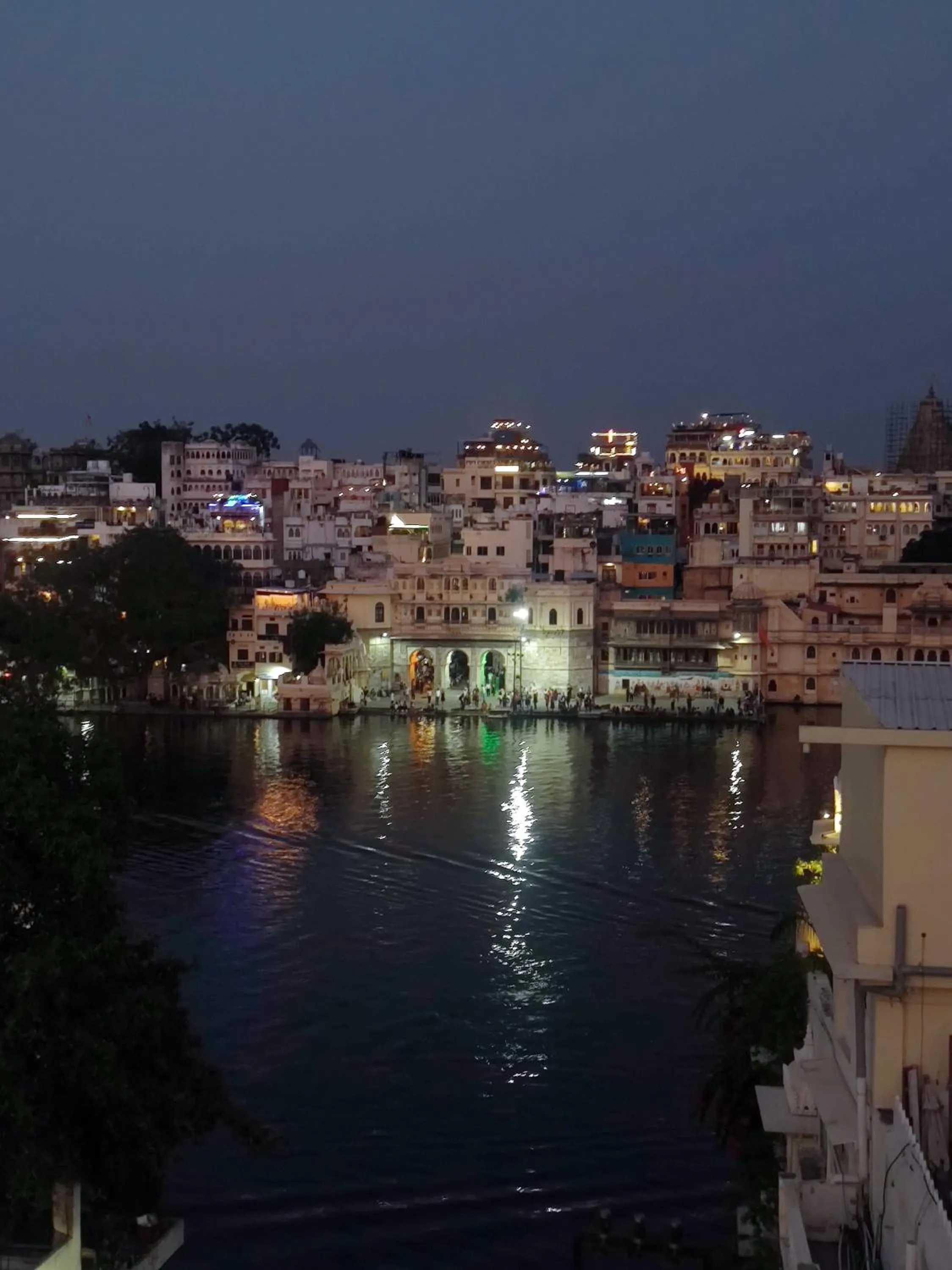Lake view in Madpackers Udaipur