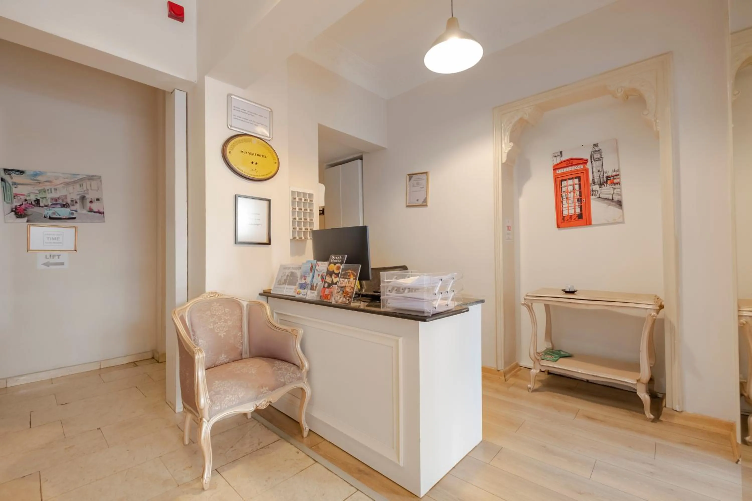 Lobby or reception in Sisli MLS Hotel