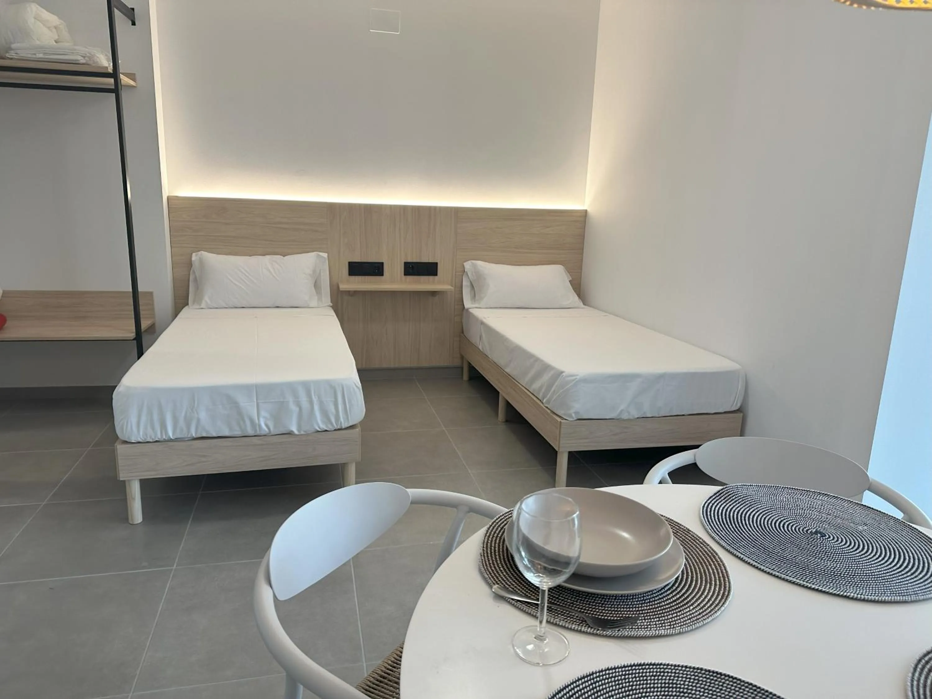 Almar 52 Suites