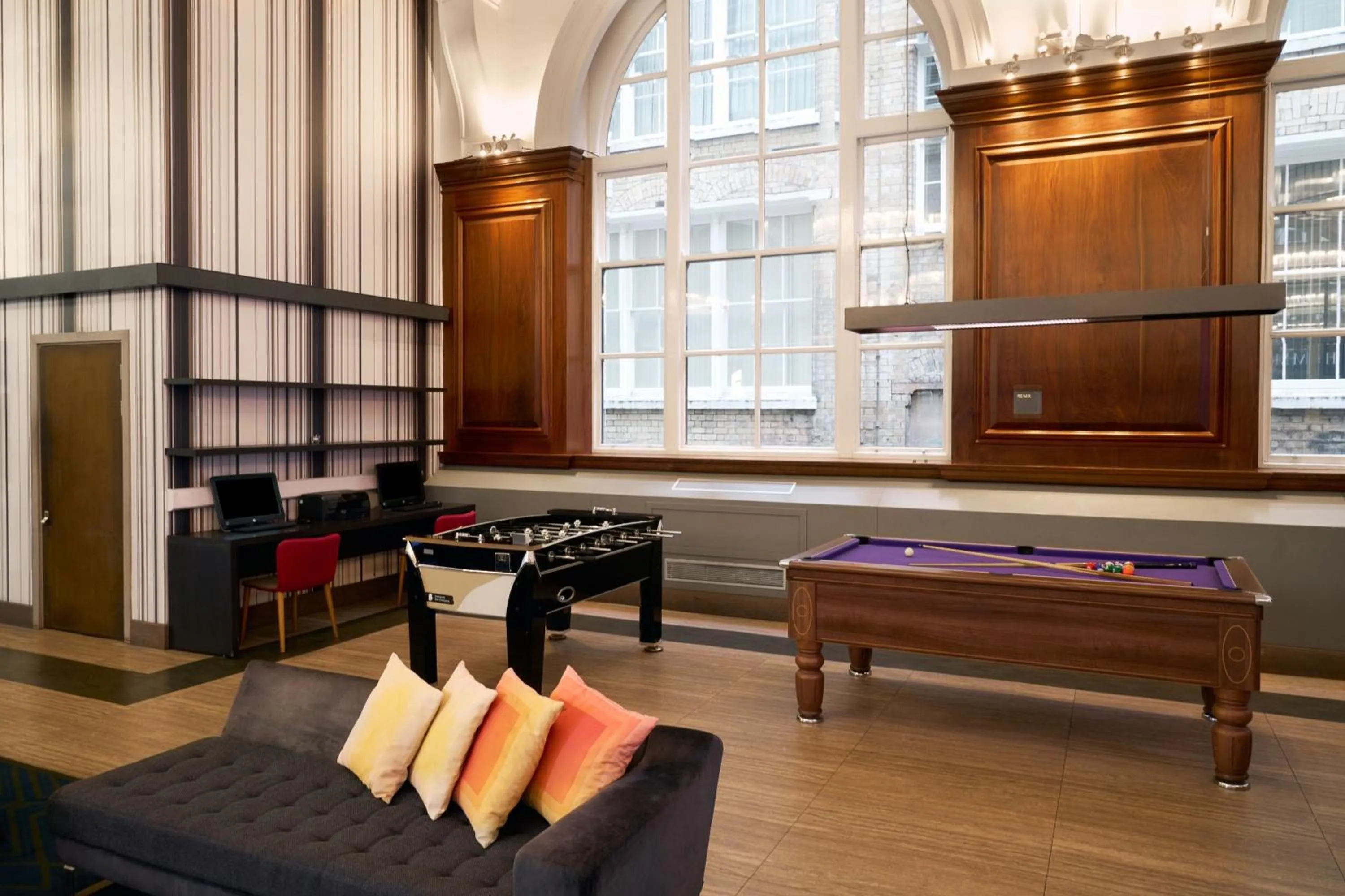 Swimming pool in Aloft Liverpool