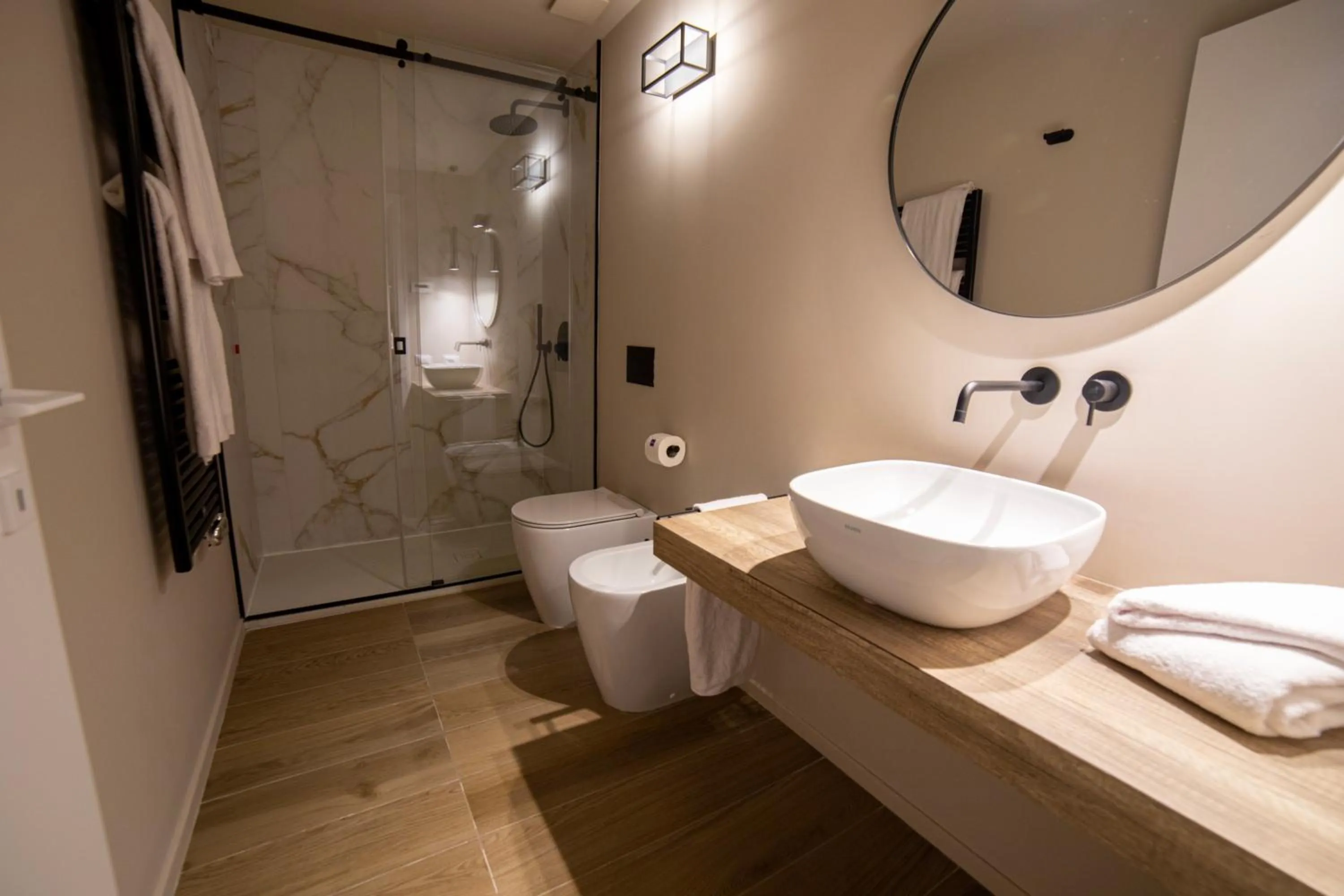 Shower in Be Mate Torino Centro