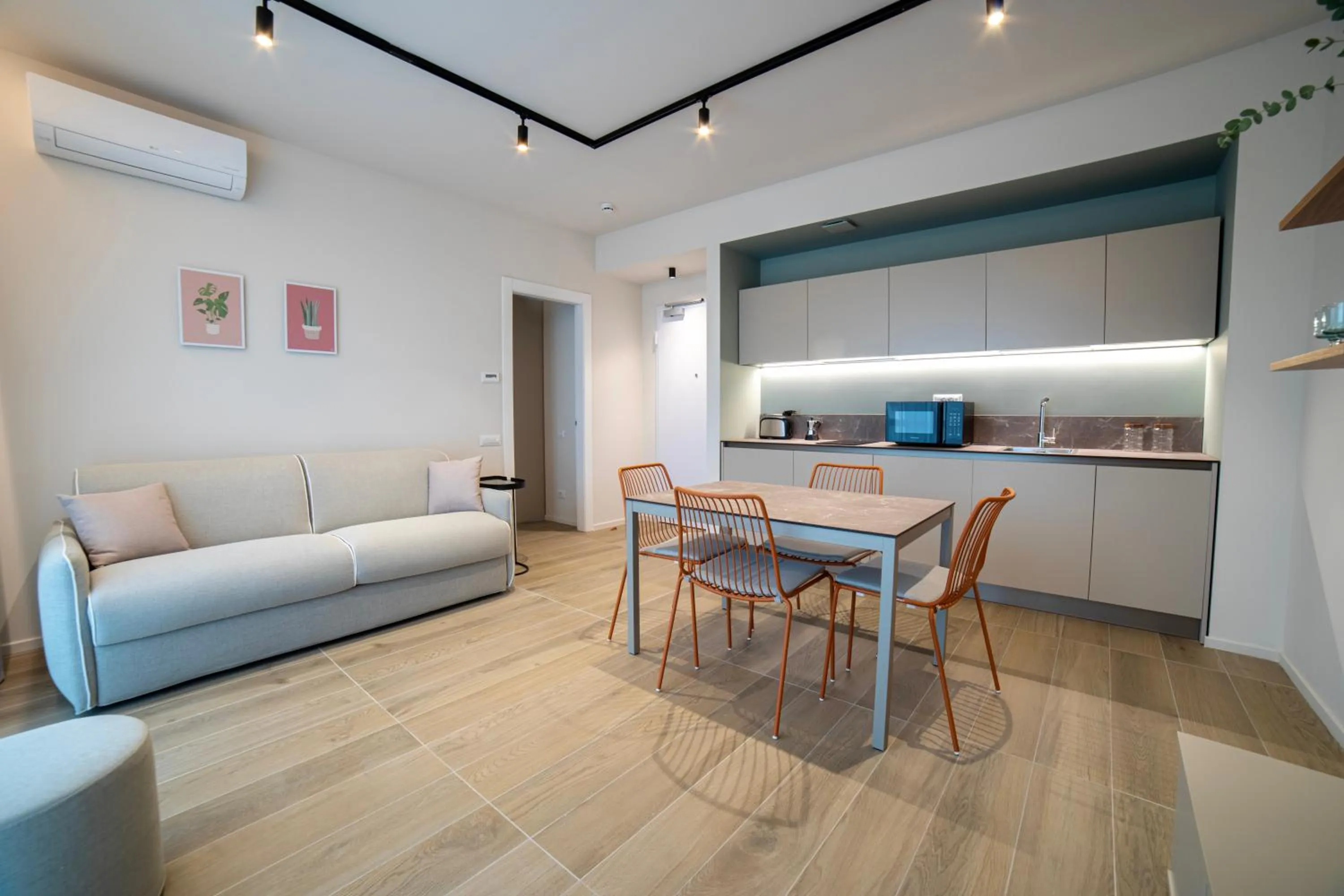 Dining area in Be Mate Torino Centro