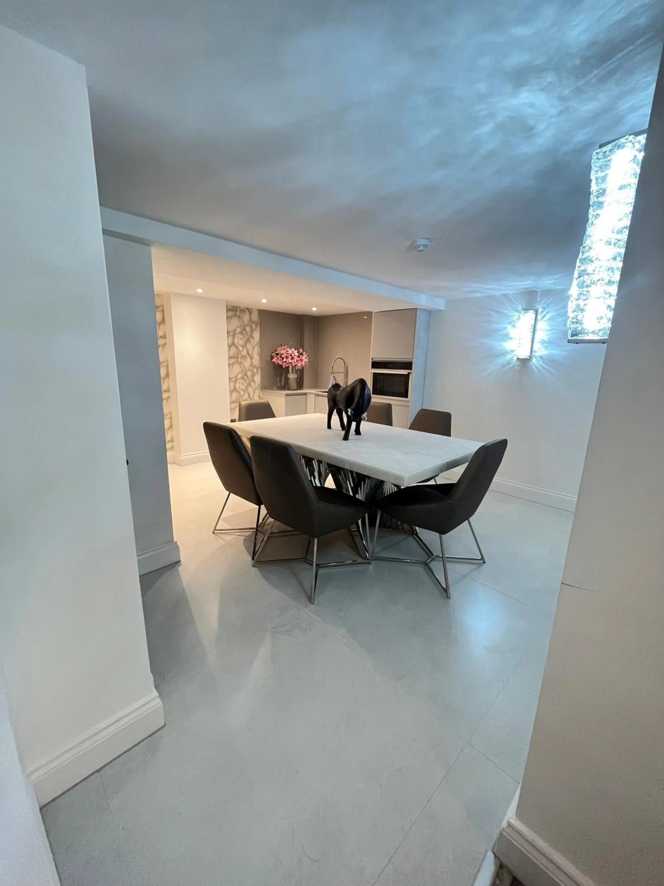 Kitchen or kitchenette in Philharmonic Hotel