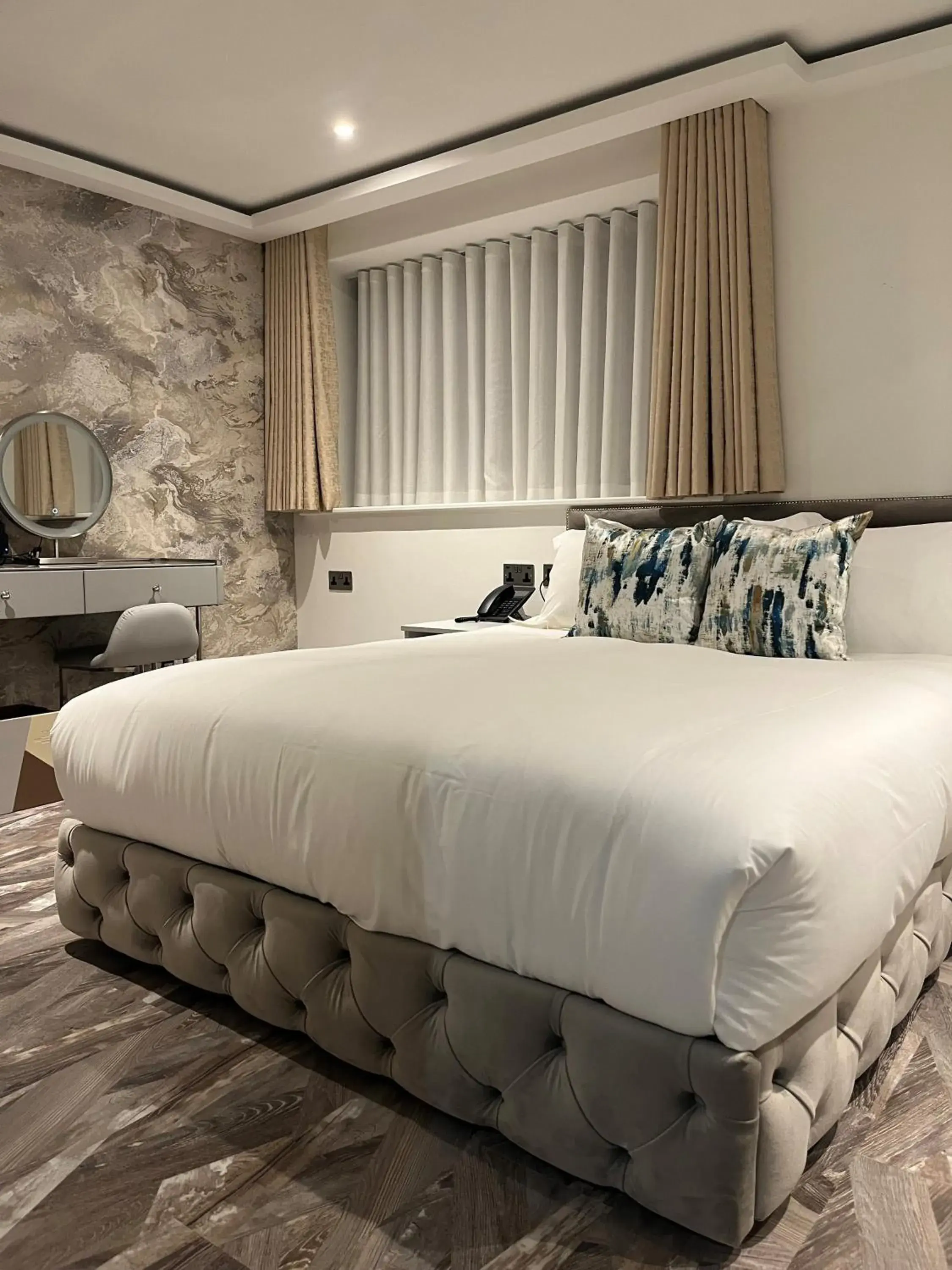 Double Room - Disability Access in Philharmonic Hotel Double Room - Disability Access in Philharmonic Hotel