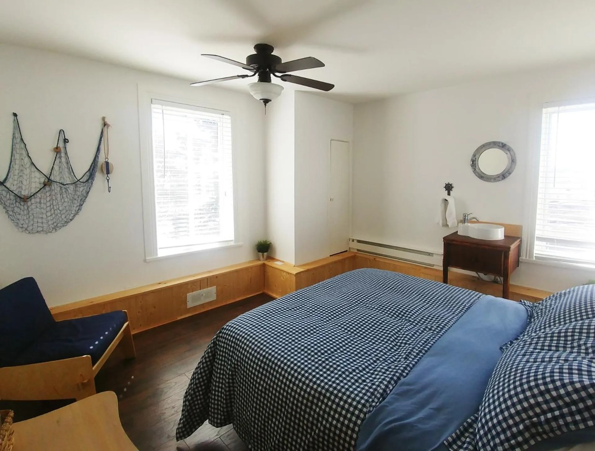 Bed in Auberge de la rive de Charlevoix - Auberge de jeunesse familiale pour voyageurs de tous âges