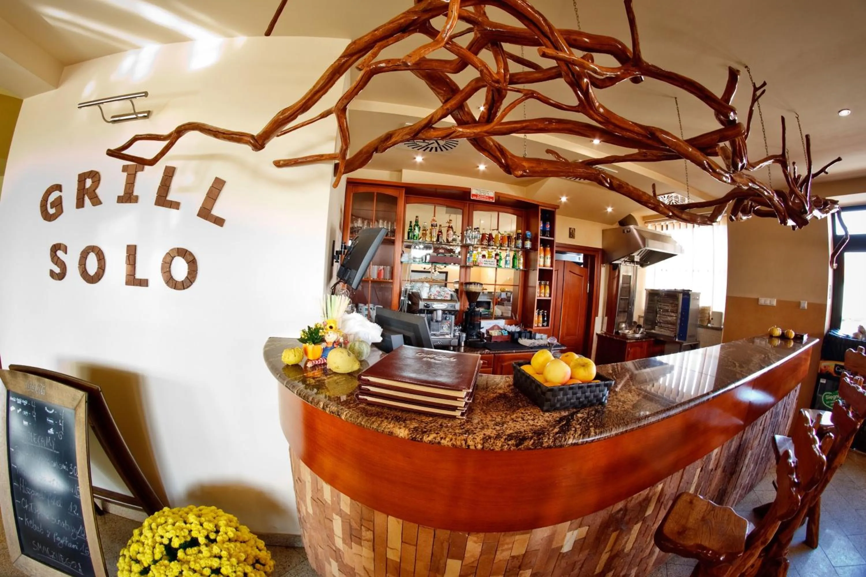 Restaurant/places to eat in Noclegi Grill Solo