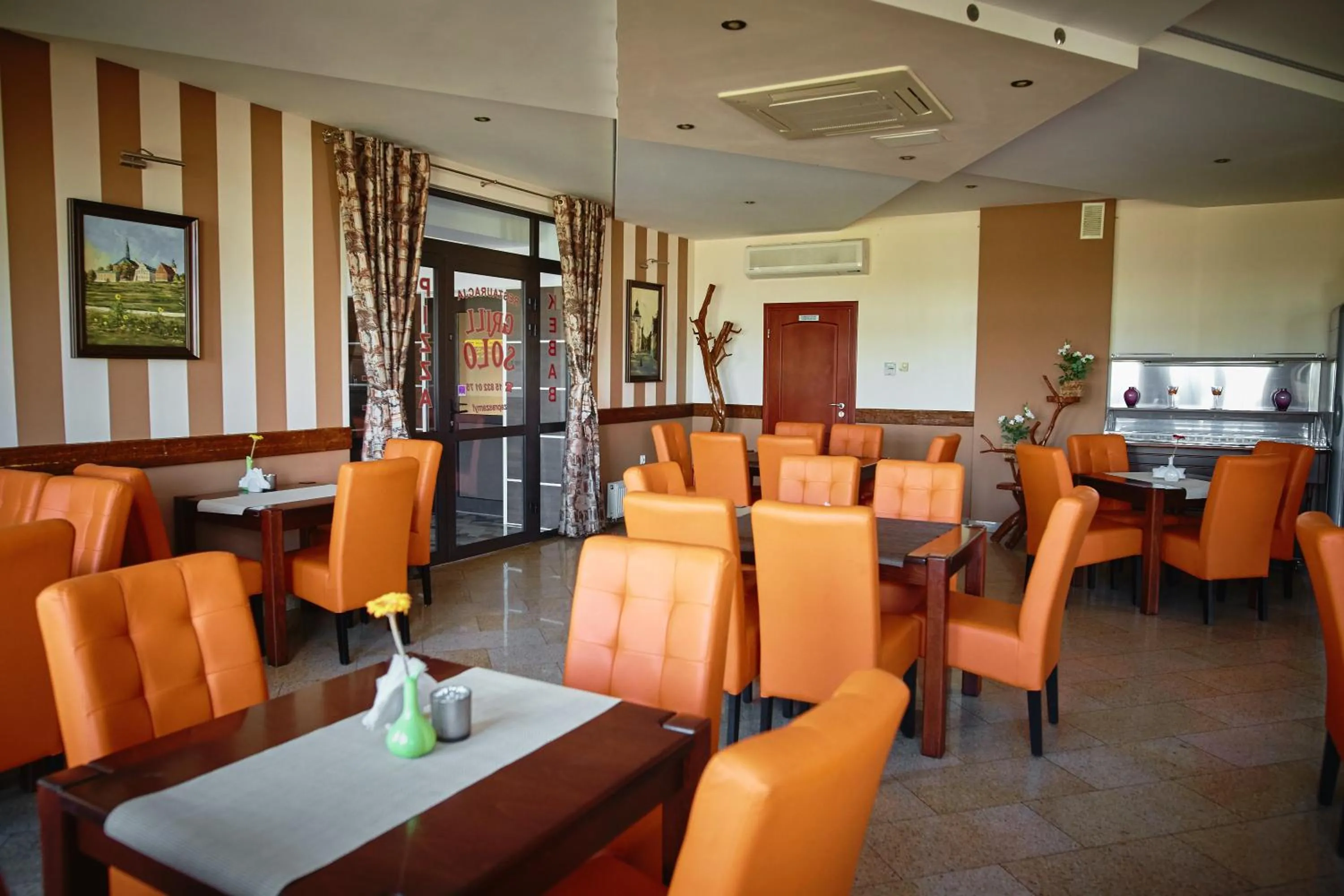 Restaurant/places to eat in Noclegi Grill Solo