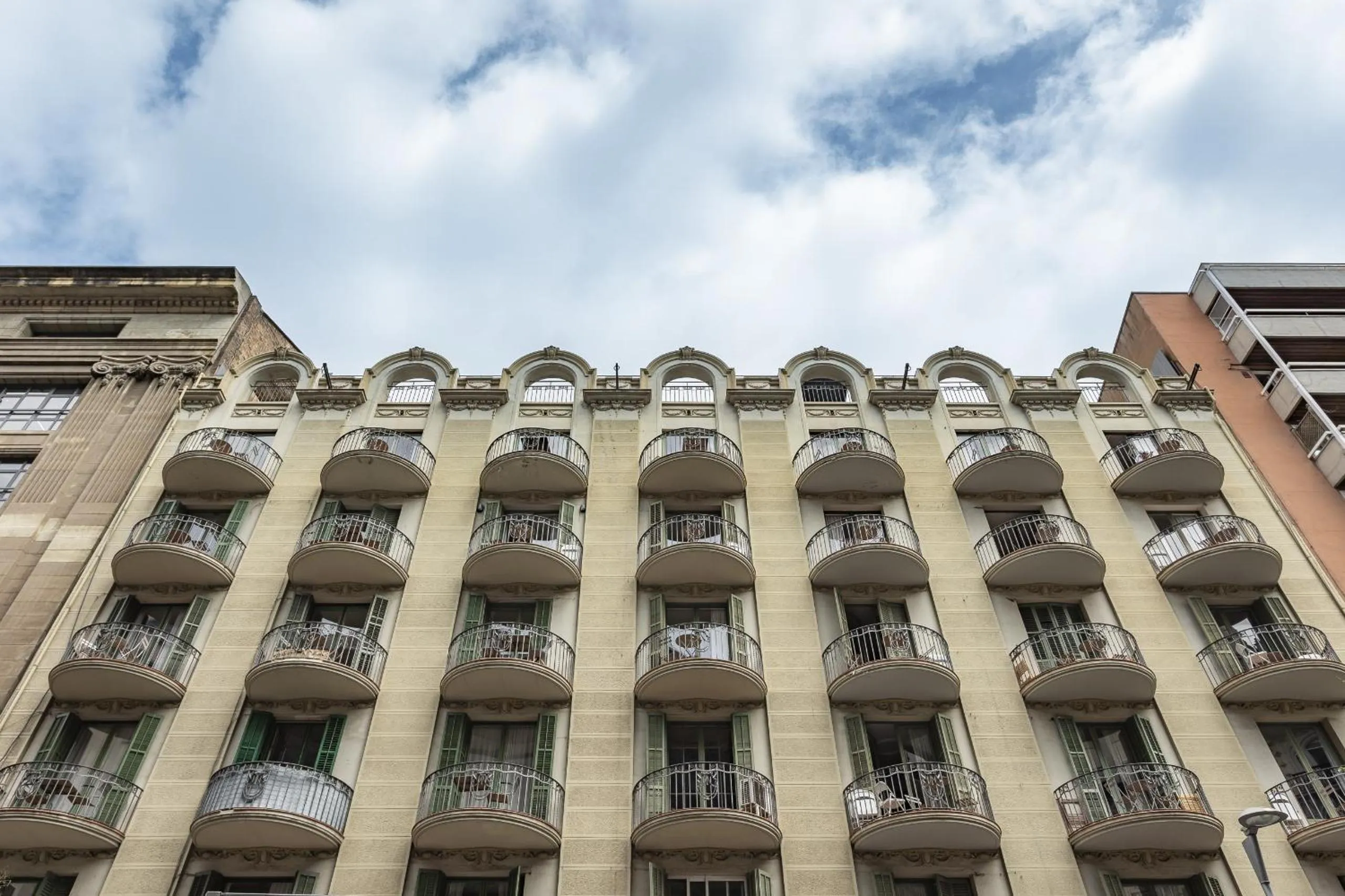 Property building in Ola Living Hostal Diagonal