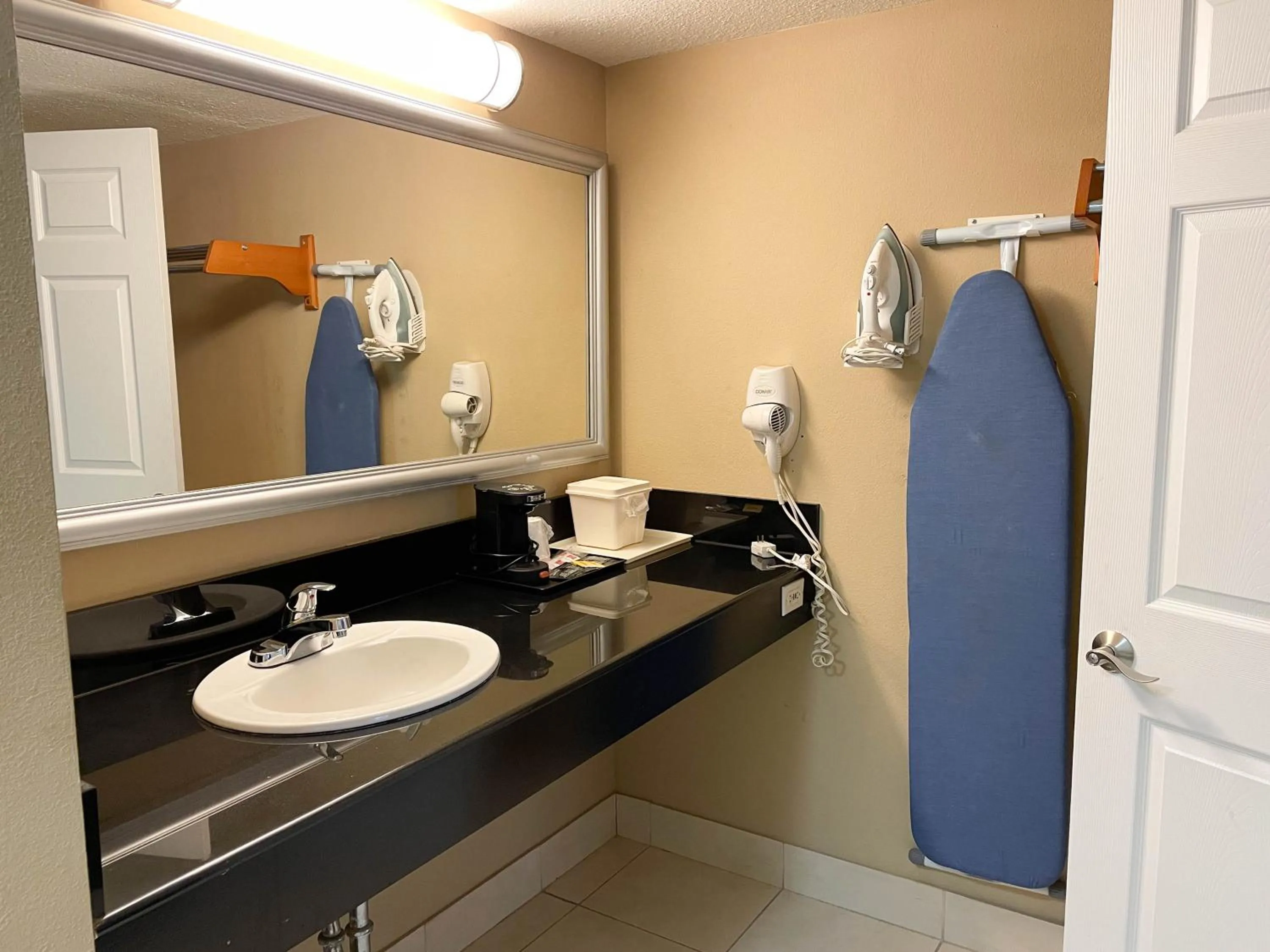 Bathroom in Studio 6 Suites North Richland Hills TX