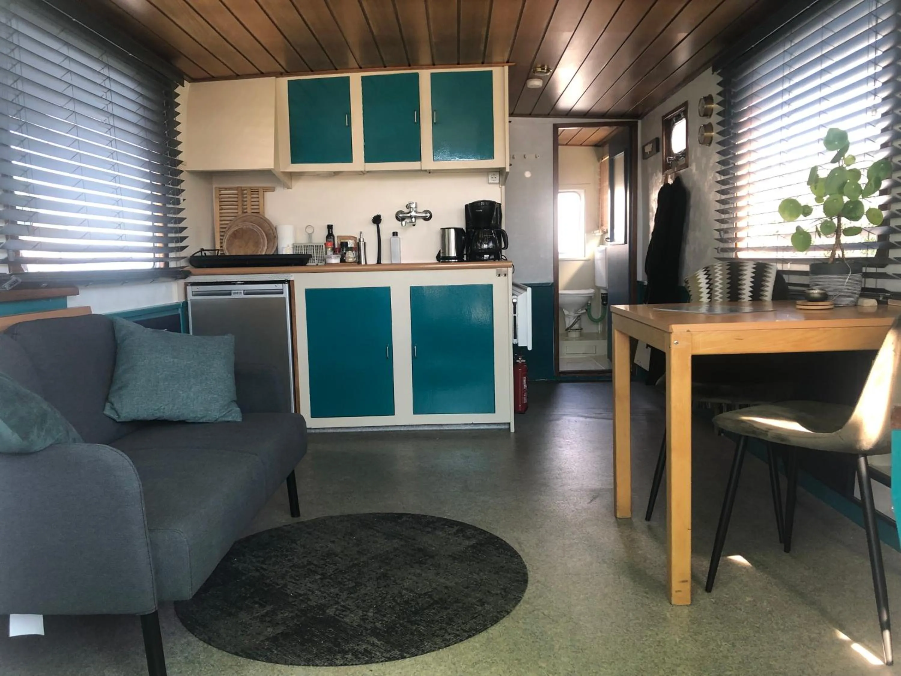 Kitchen or kitchenette in Floating B&B Amsterdam