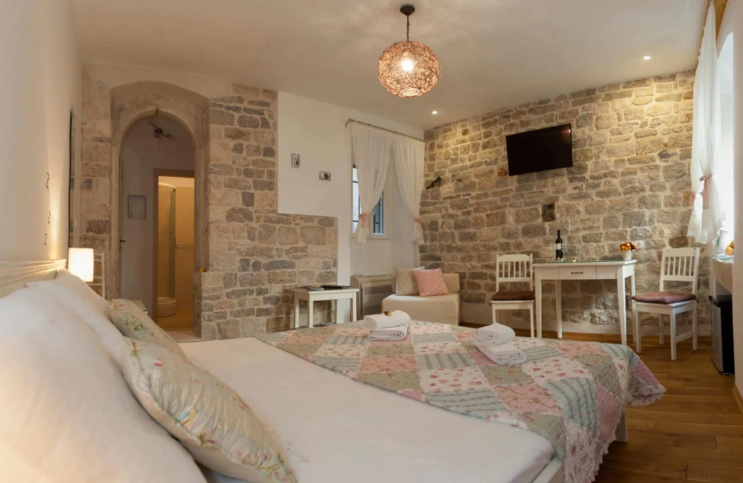 Bed in Luxury Room Kokola