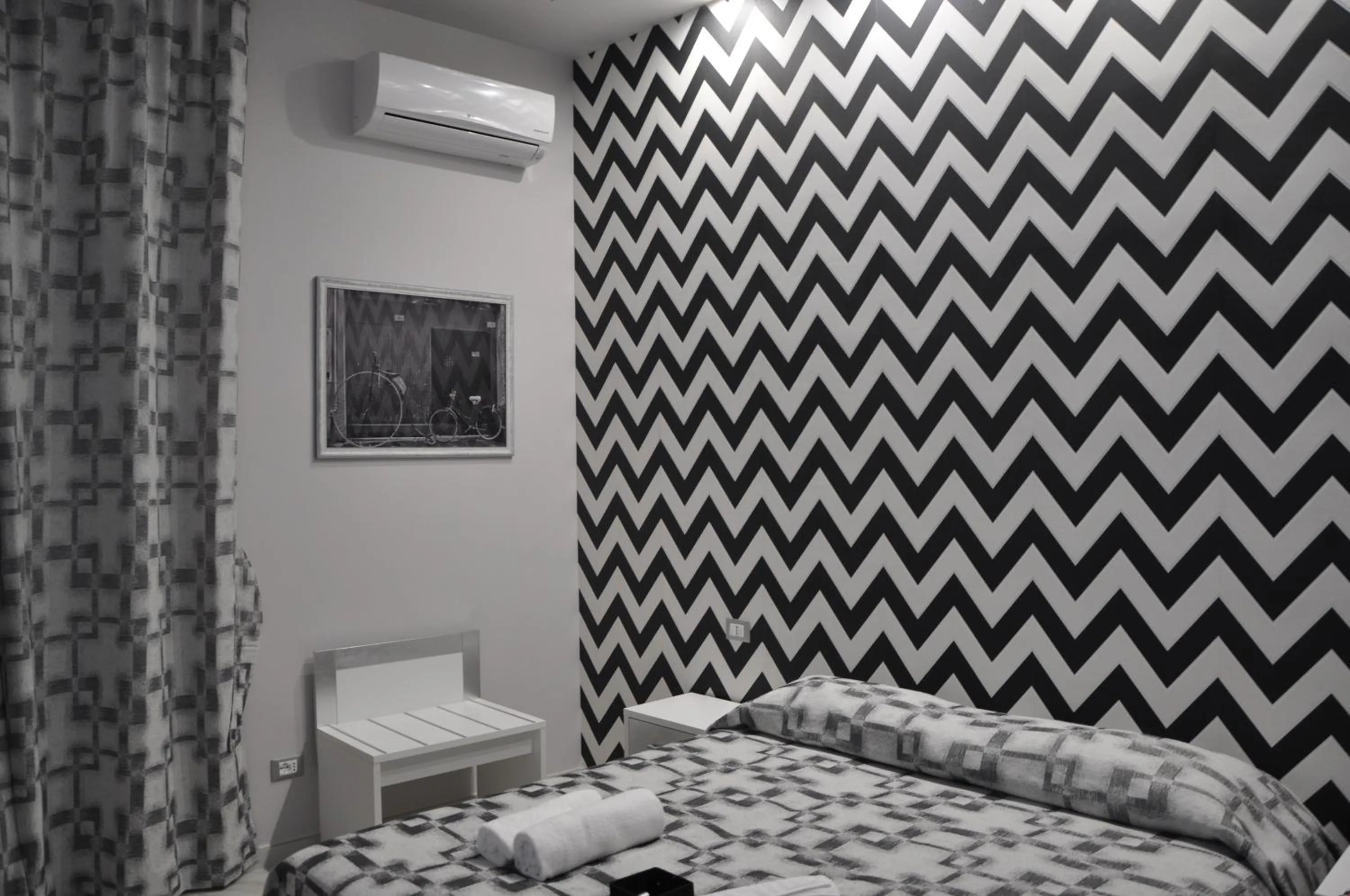 Decorative detail, Bed in Il Corso Suite