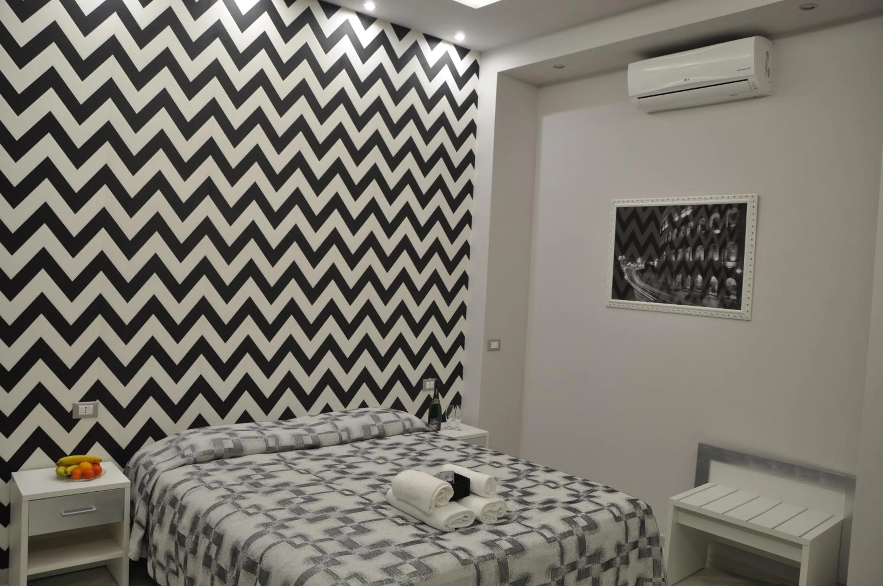 Decorative detail, Bed in Il Corso Suite