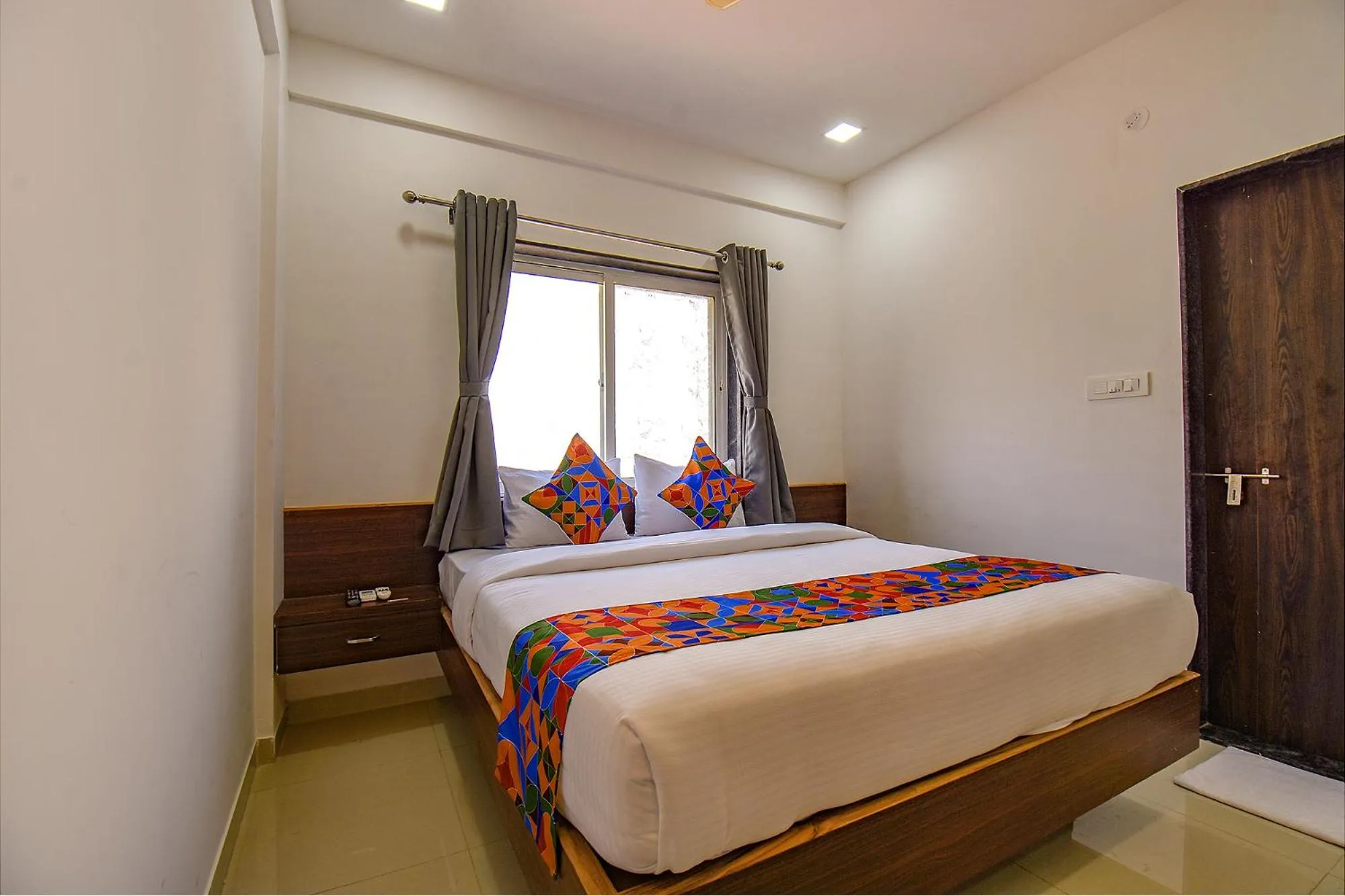 Bed in FabHotel Fortune Suites - Nr Mannipal Hospital, Baner