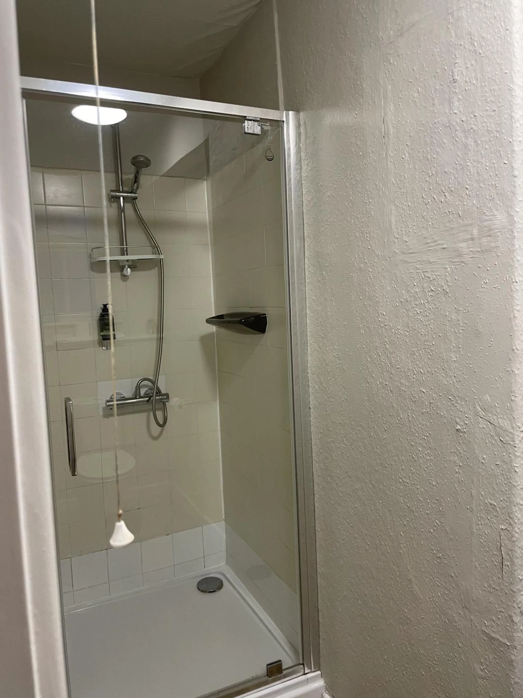 Bathroom in The Old Bell - Warminster