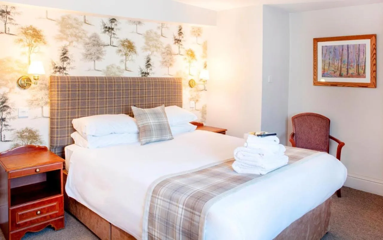 Bedroom, Bed in The Old Bell - Warminster