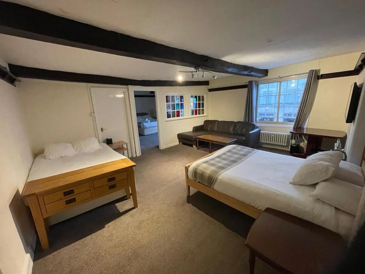 Bedroom, Bed in The Old Bell - Warminster