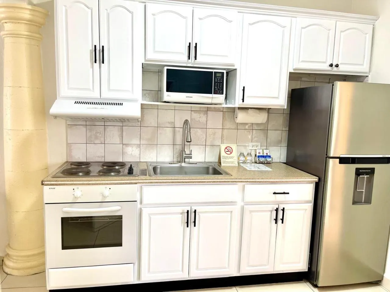 oven in Baker's Suites